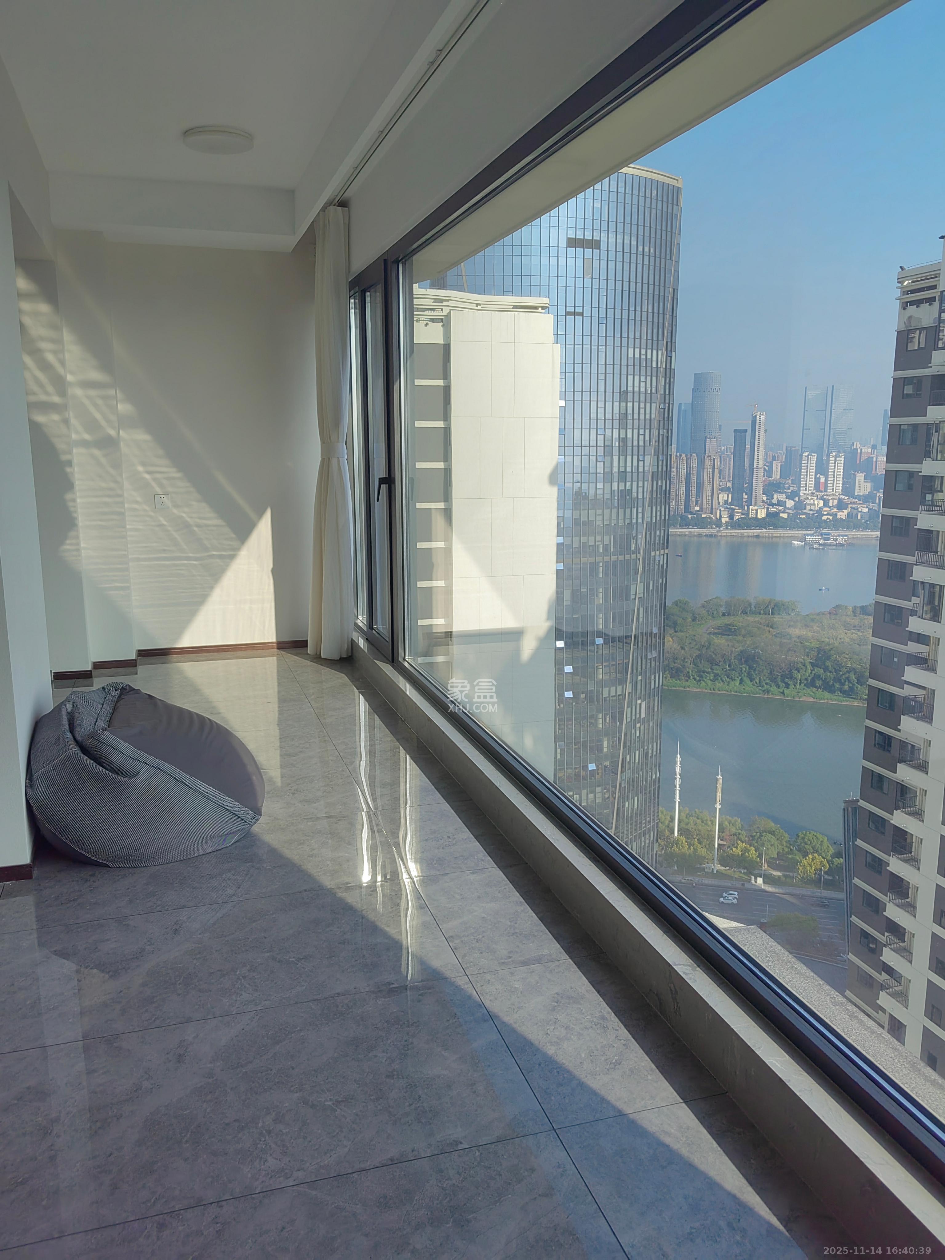 滨江府1913 4室2厅3卫 14500.0元/月 滨江府1913 4室2厅3卫 14500.0元/月室内图