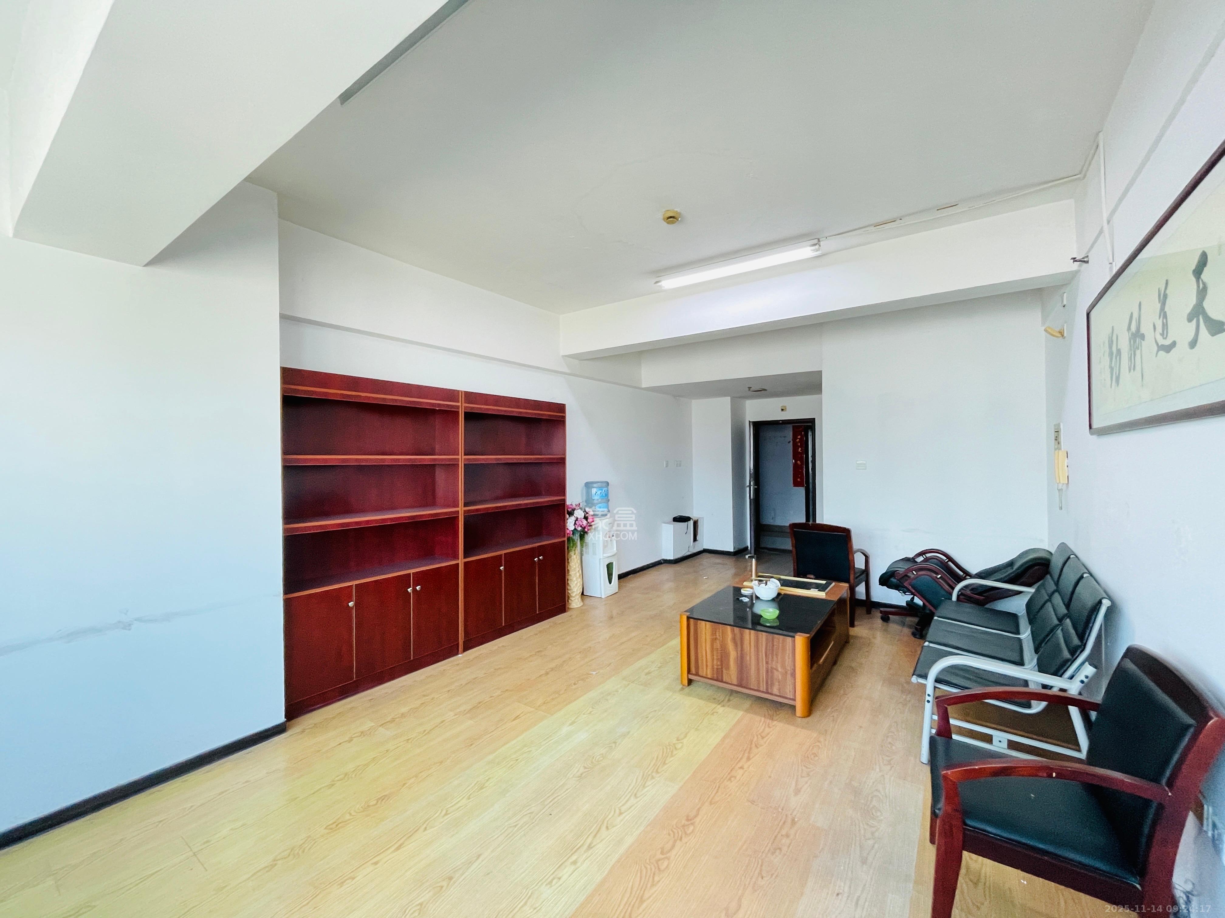 上城星座  1室0厅1卫    1200.0元/月室内图