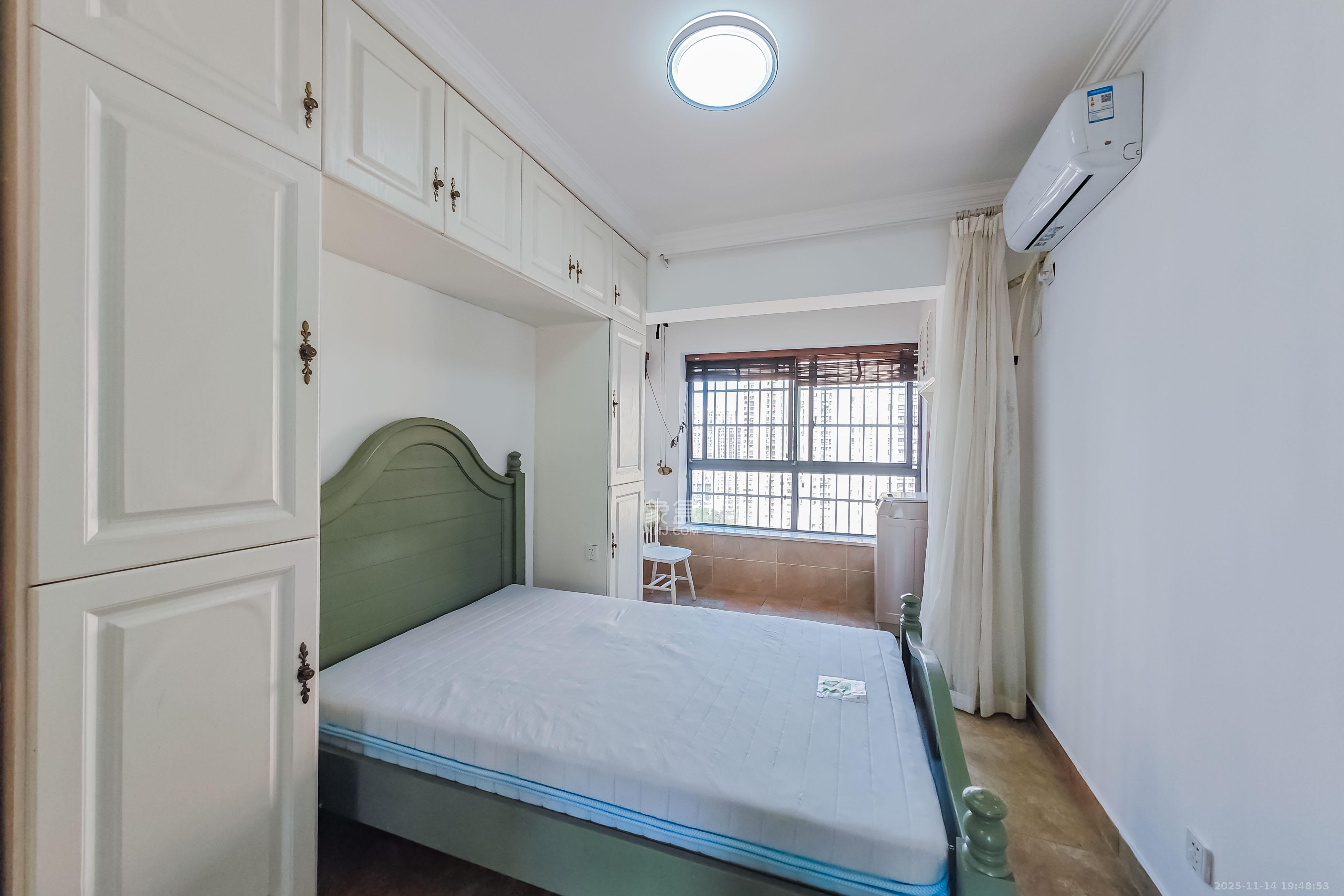 香樟兰亭(朗峰苑) 3室1厅1卫 95.0万 香樟兰亭(朗峰苑) 3室1厅1卫 95.0万卧室