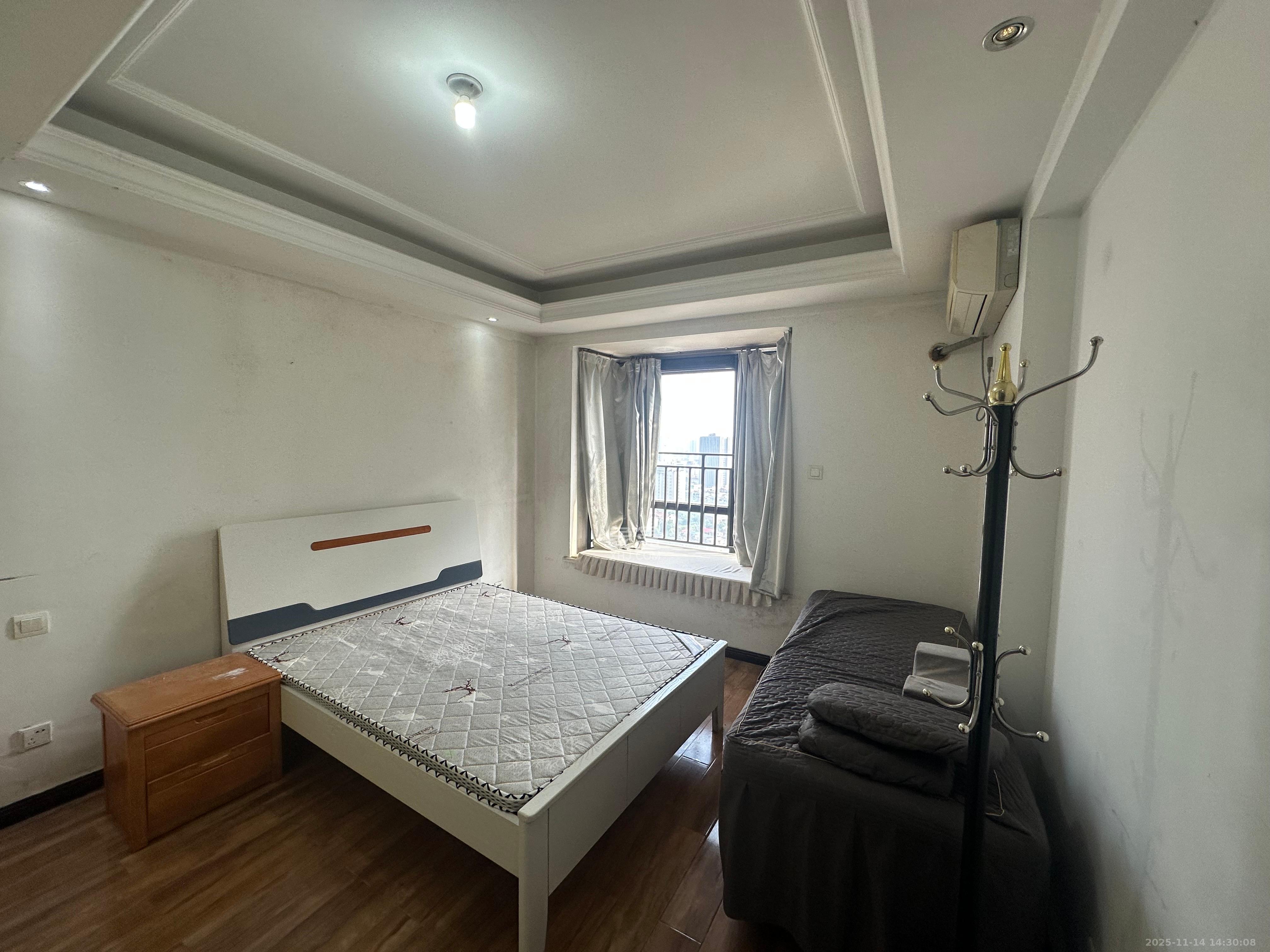 茅亭子  2室1厅1卫    1800.0元/月