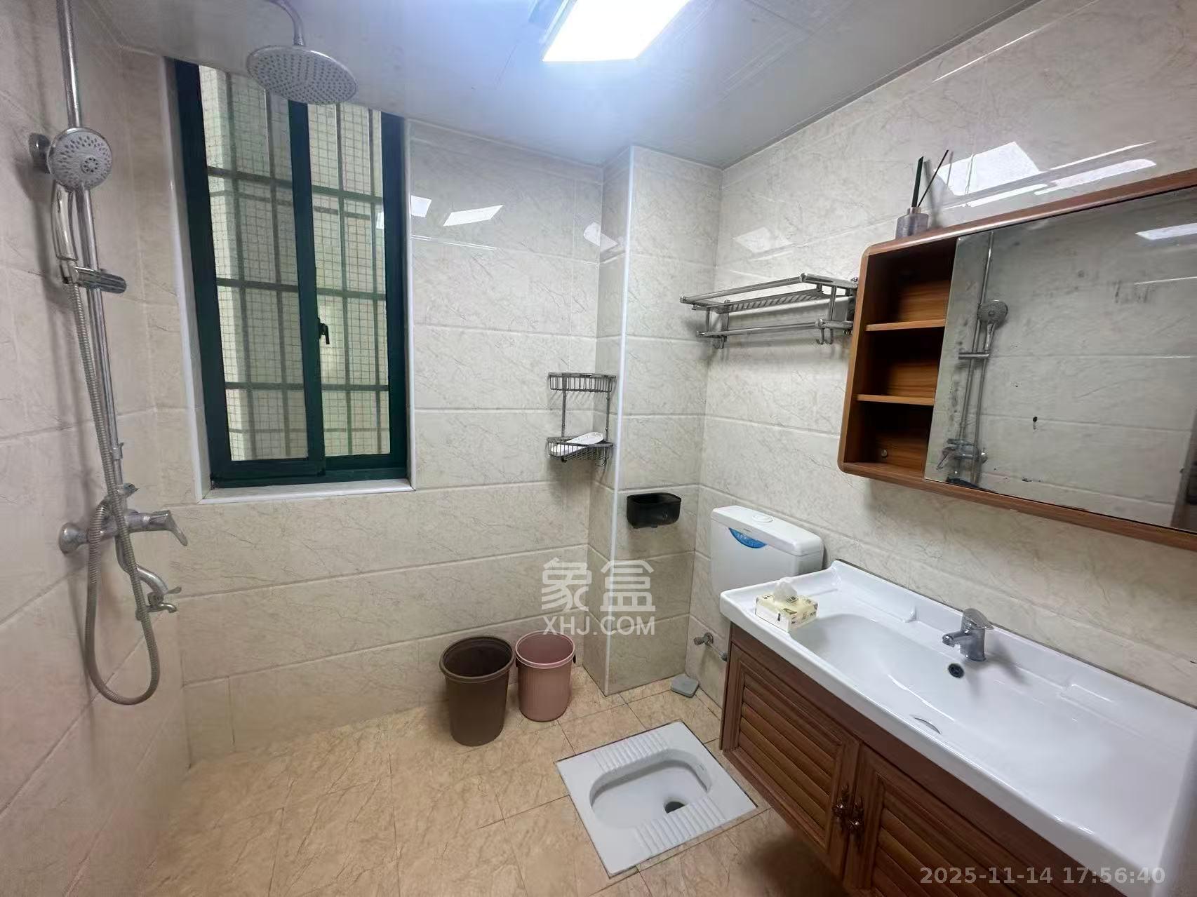 西韵佳苑 2室2厅1卫 2400.0元/月 西韵佳苑 2室2厅1卫 2400.0元/月室内图