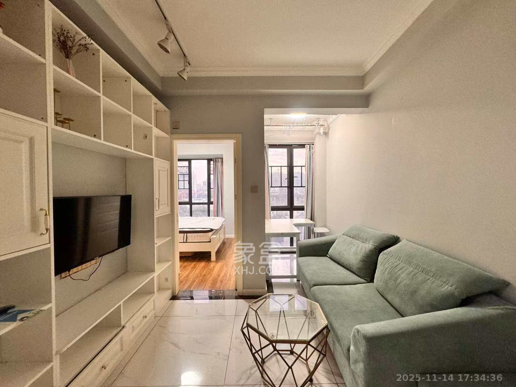 荣悦台 1室1厅1卫 2400.0元/月 荣悦台 1室1厅1卫 2400.0元/月室内图