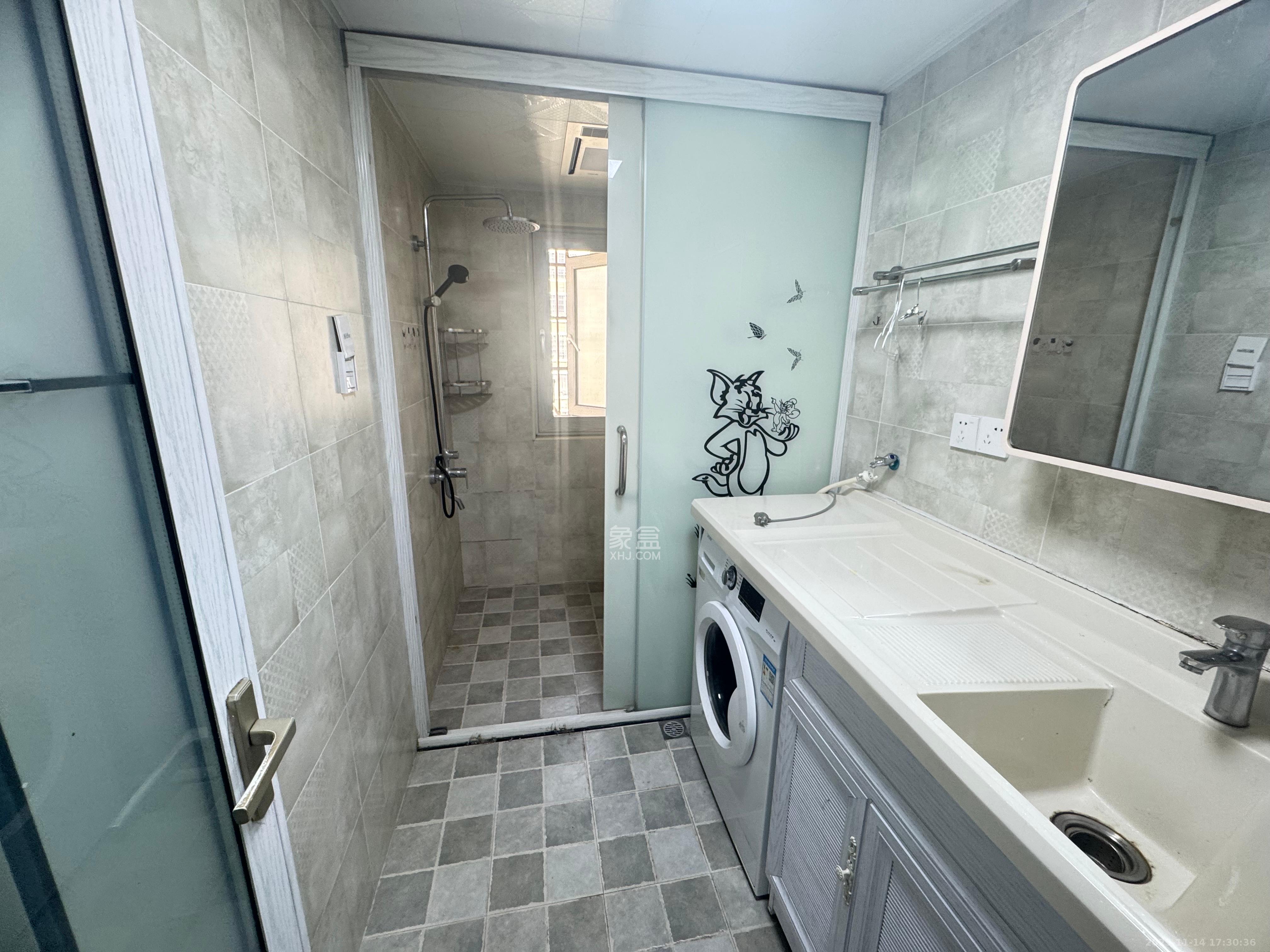 楚天世纪城东苑  3室2厅2卫    1900.0元/月室内图