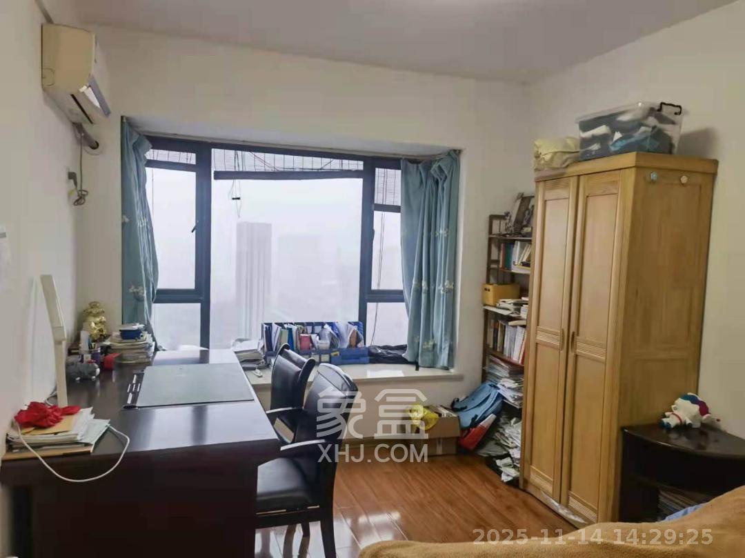 钰龙天下一期  3室2厅1卫    2000.0元/月室内图