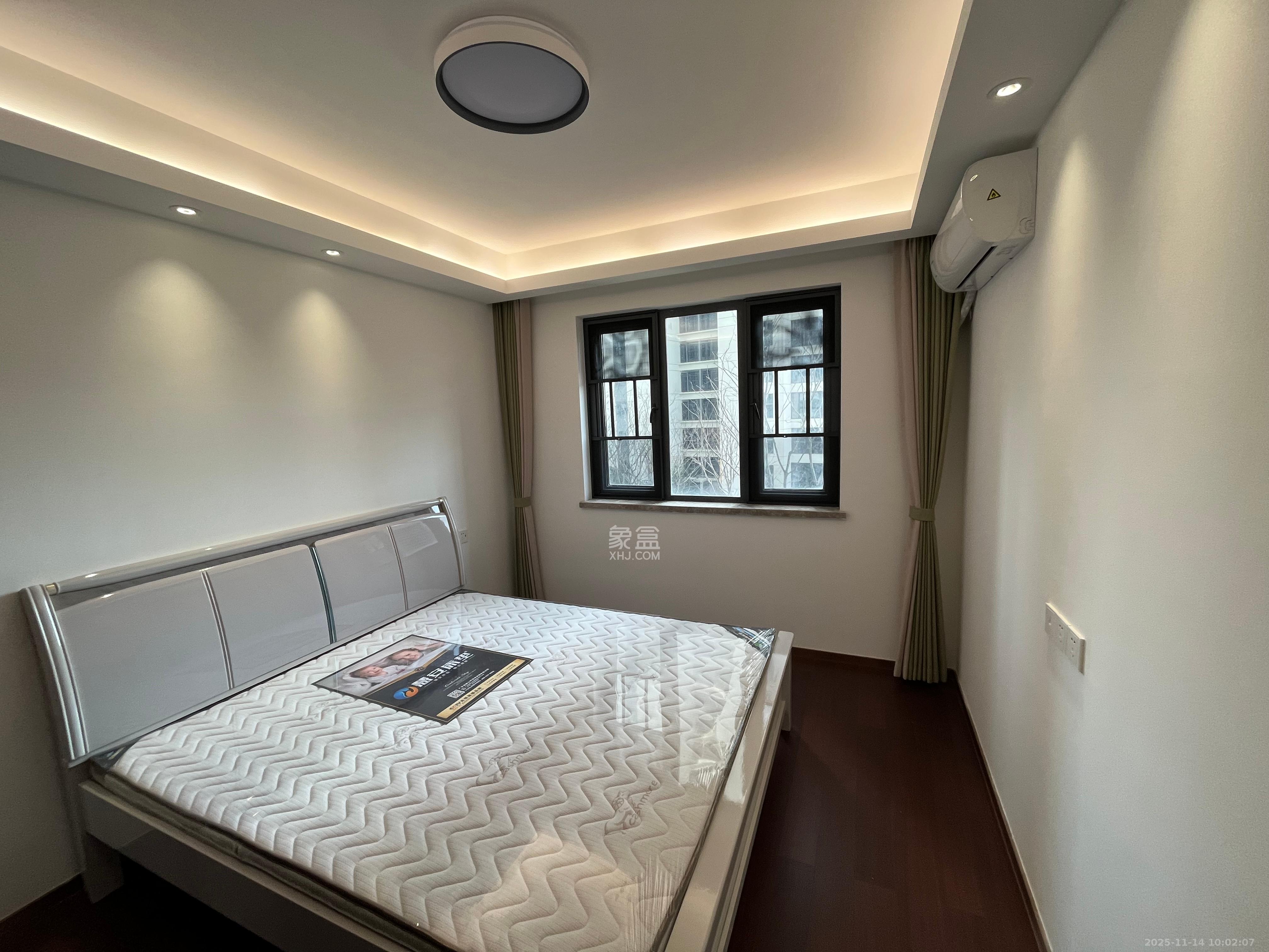 旭辉都会山  3室2厅2卫    4000.0元/月室内图