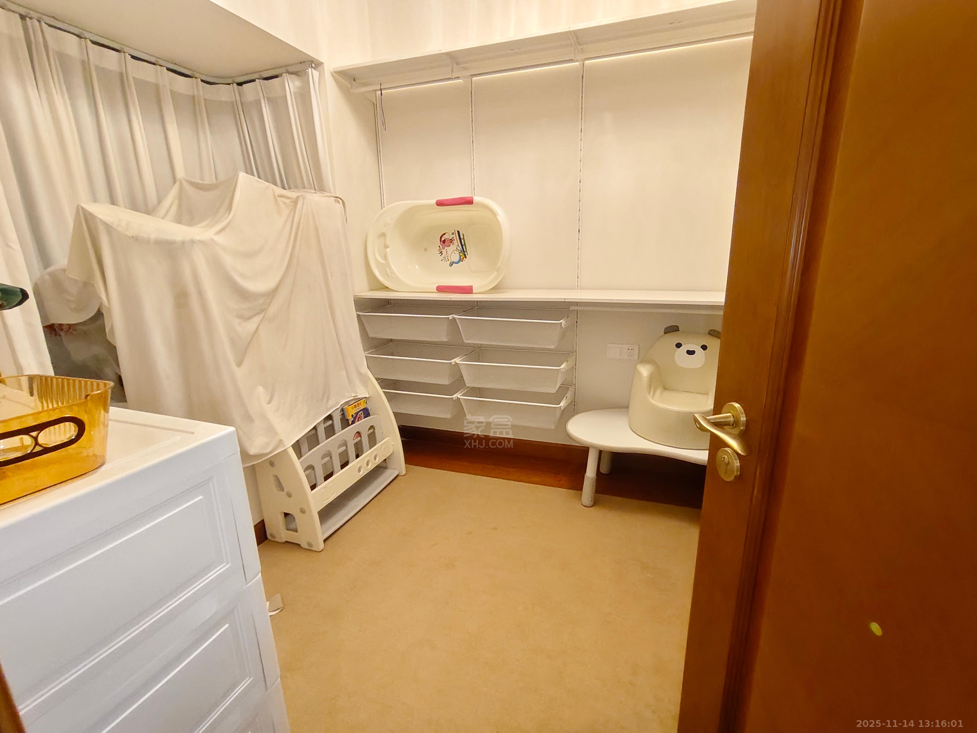 恒大林溪郡  3室2厅2卫    1800.0元/月室内图