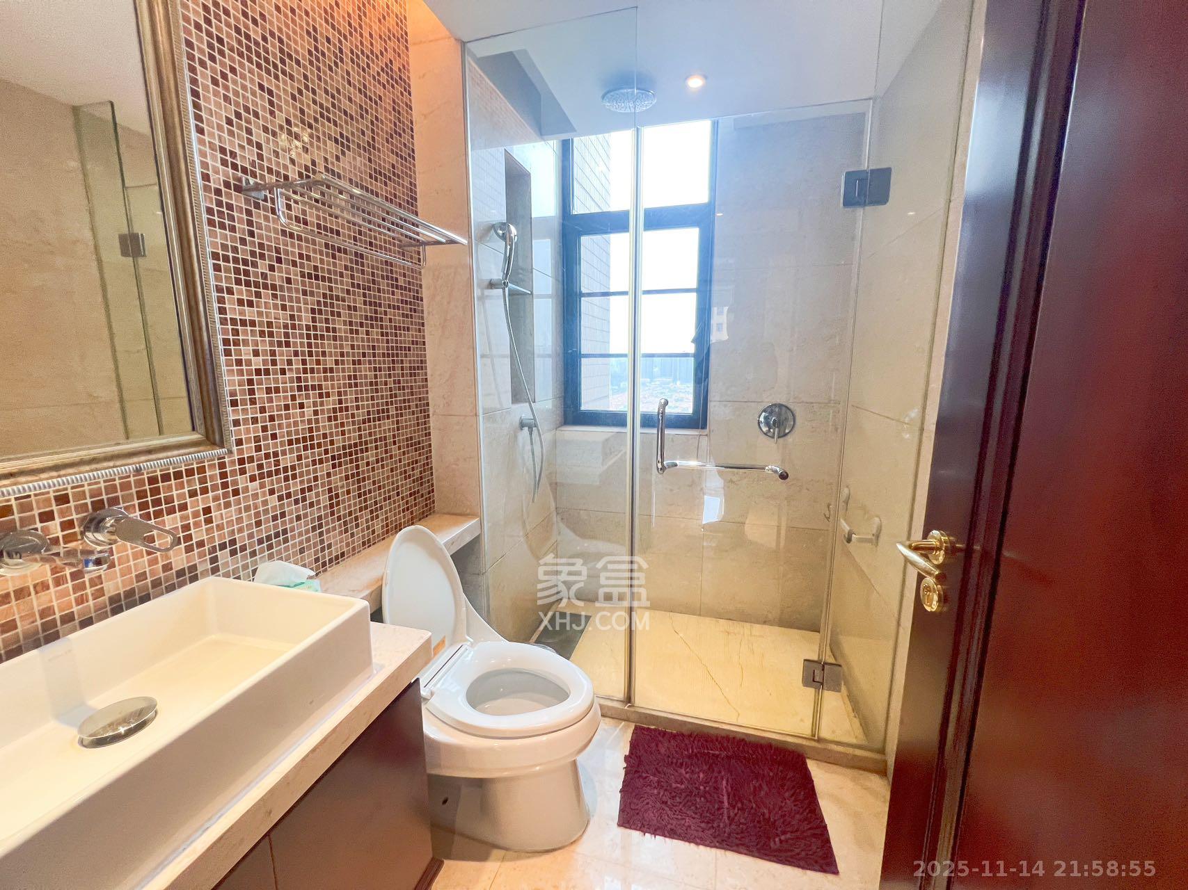 运达中央广场一、二期  3室2厅3卫    12000.0元/月室内图