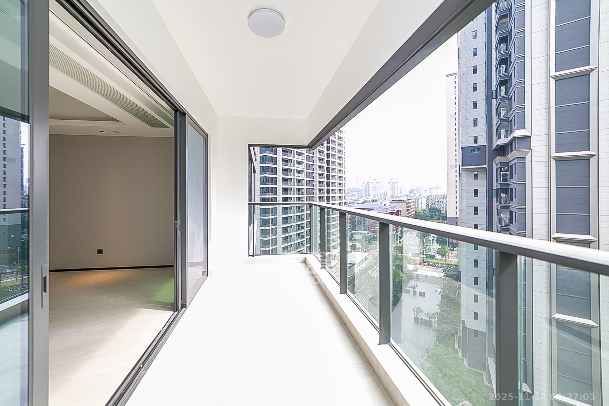 中海阅湘台 1室0厅0卫 368.0万 中海阅湘台 1室0厅0卫 368.0万阳台