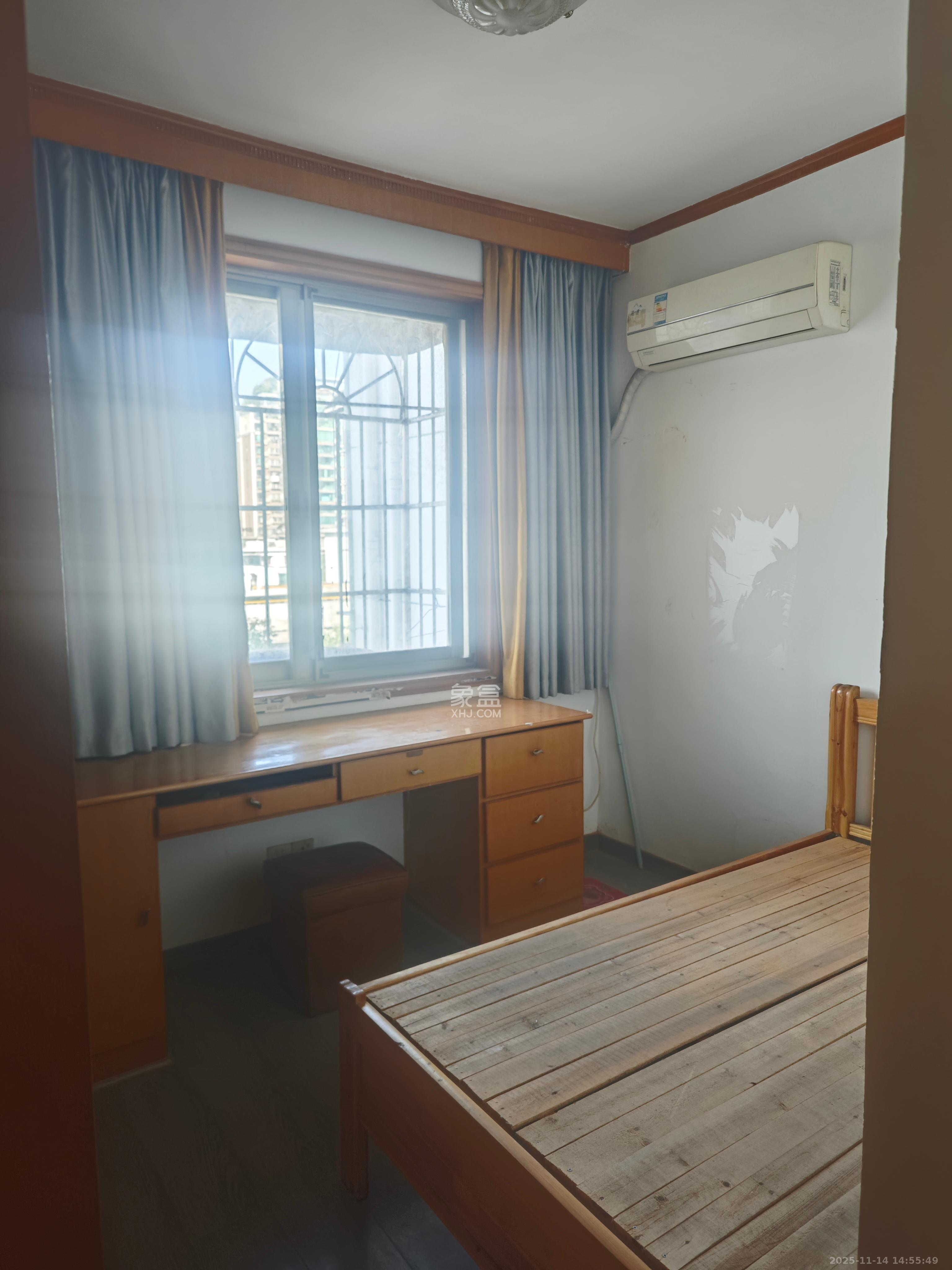 向韶村 3室2厅1卫 2200.0元/月 向韶村 3室2厅1卫 2200.0元/月室内图