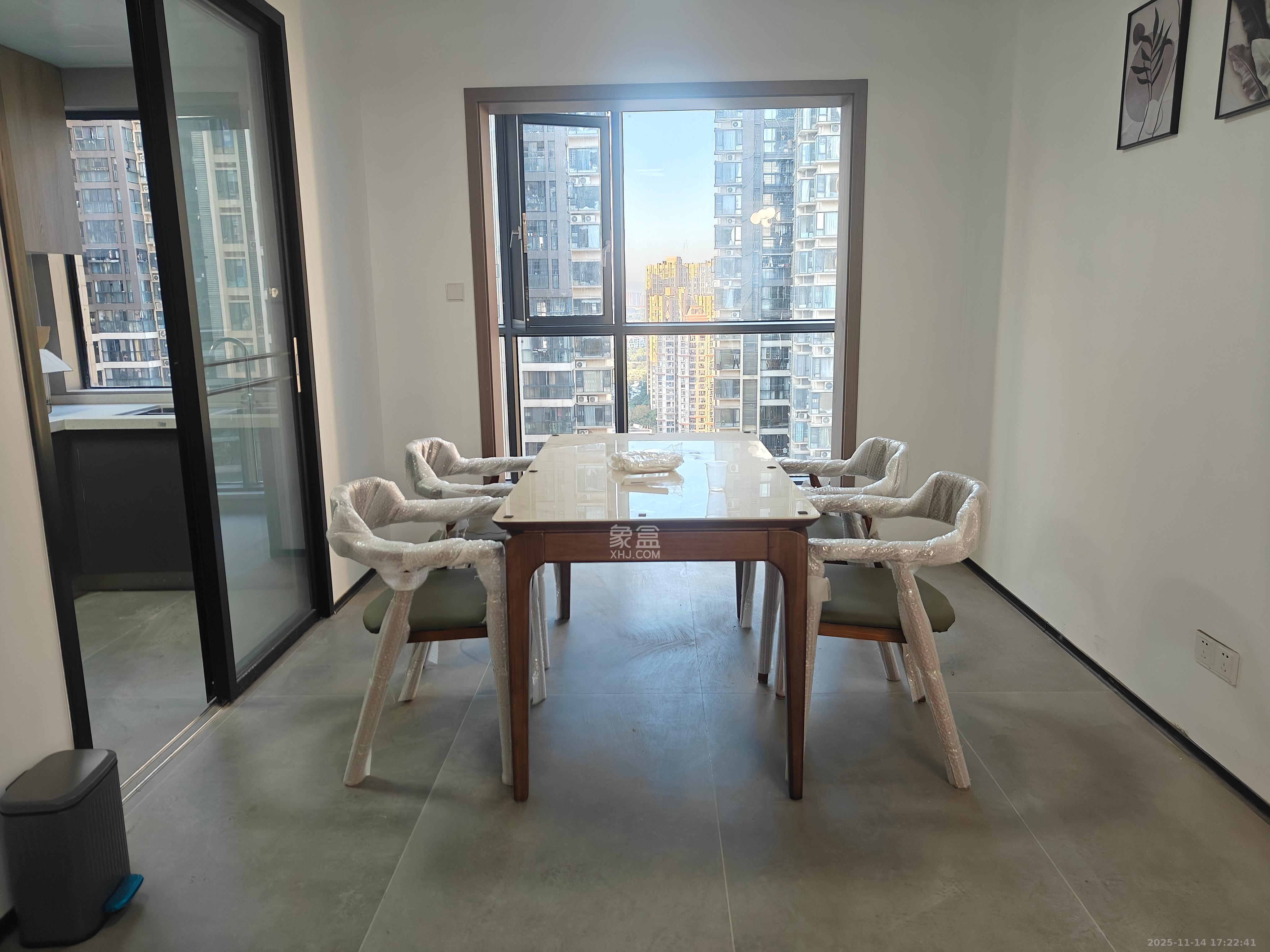 蓝山郡 4室2厅2卫 3500.0元/月 蓝山郡 4室2厅2卫 3500.0元/月室内图