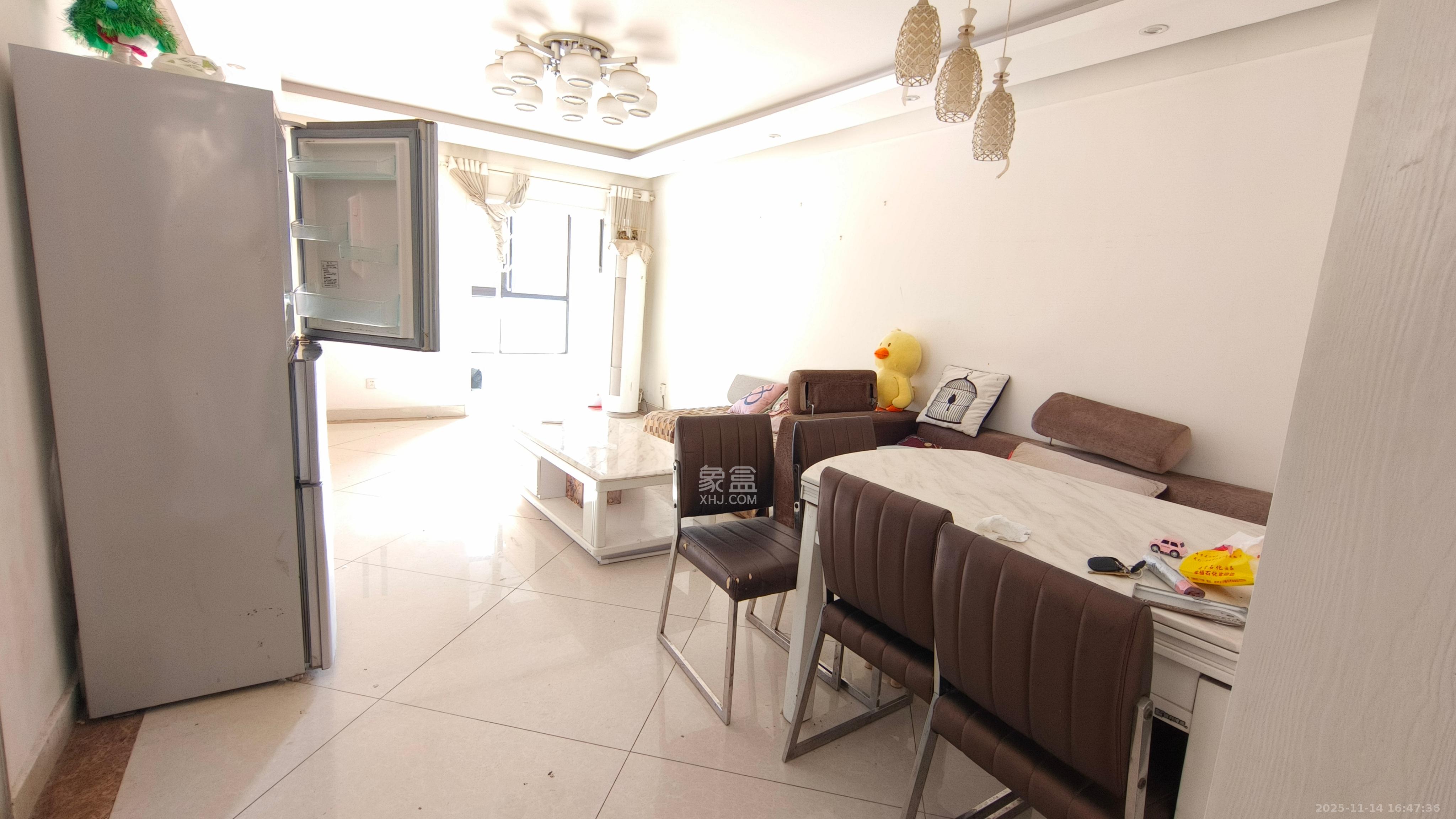 绿地中央广场 3室2厅1卫 2700.0元/月 绿地中央广场 3室2厅1卫 2700.0元/月室内图