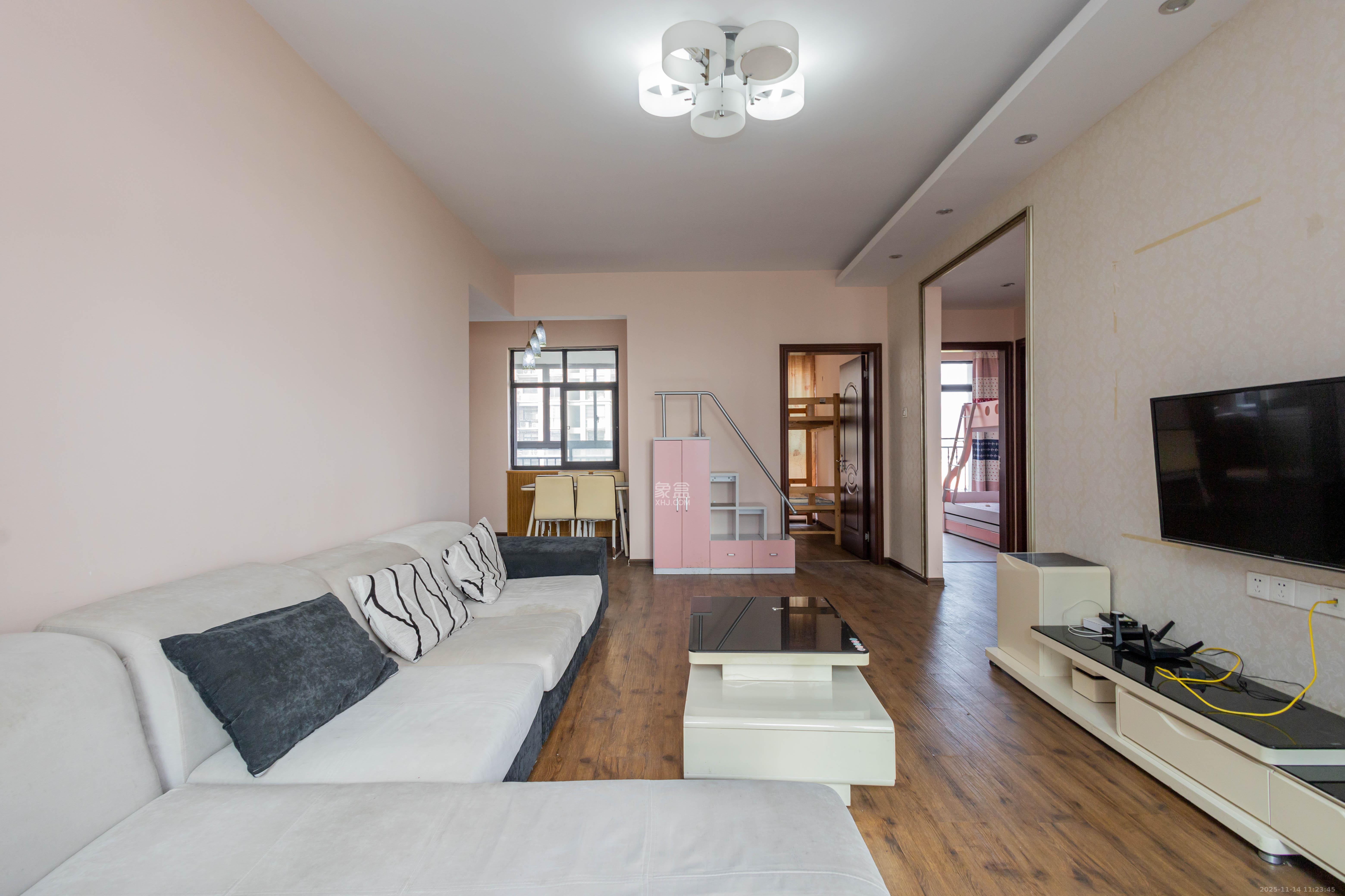 康桥长郡  3室2厅1卫    62.8万