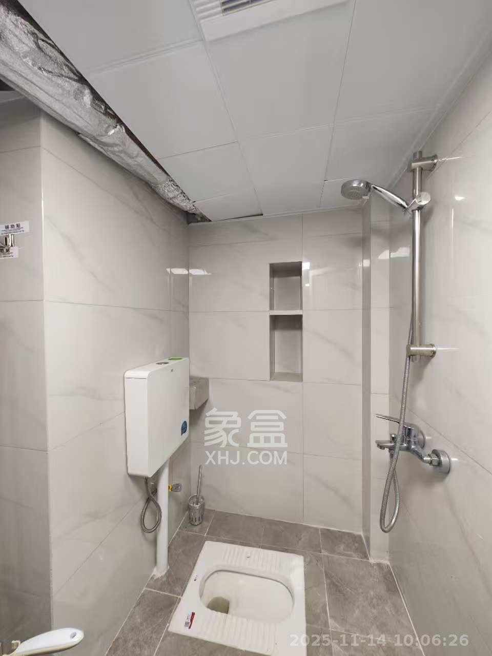 保利恒伟时光印象  1室1厅2卫    1800.0元/月室内图