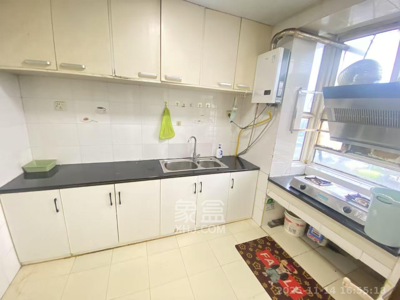 楚湘街二条巷散盘  3室2厅1卫    2600.0元/月室内图