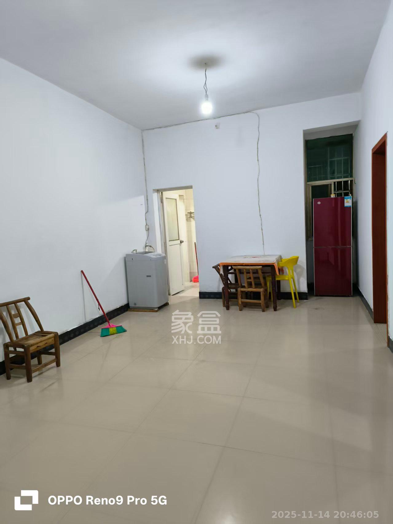 黄荆小区  2室1厅1卫    1600.0元/月室内图