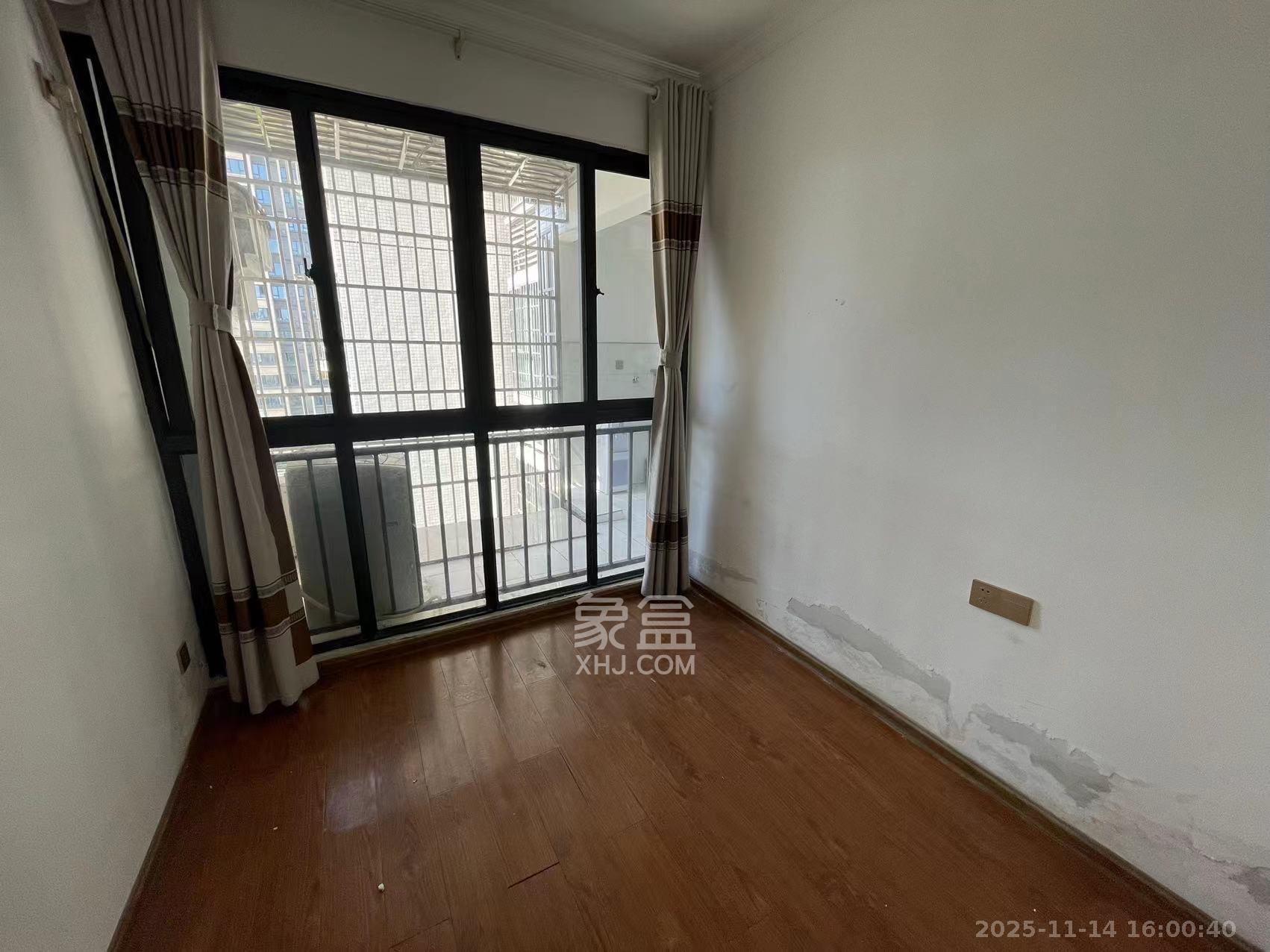 海林馨香雅苑  4室2厅2卫    2800.0元/月室内图