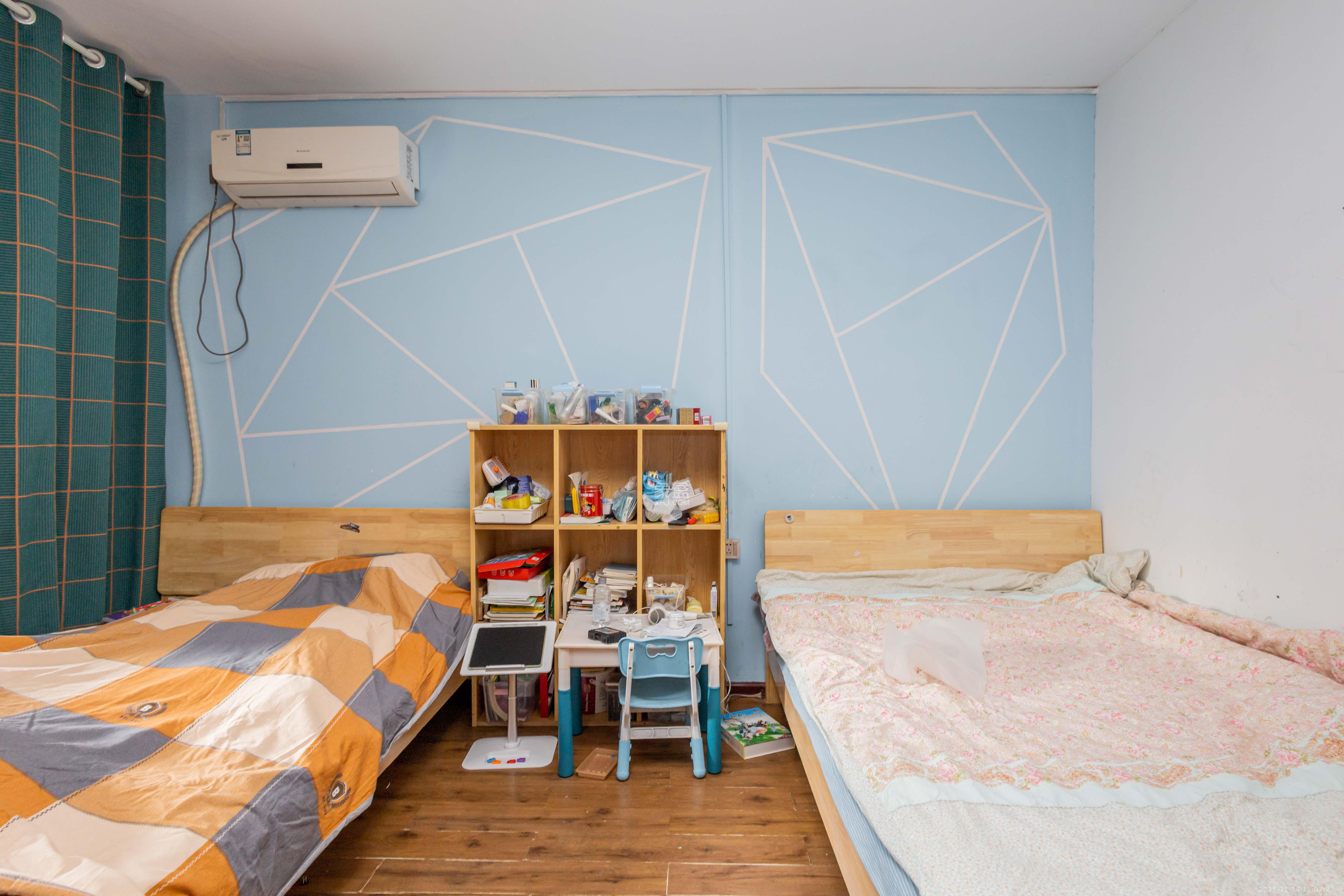 辉煌国际城一期  4室2厅2卫    120.0万卧室