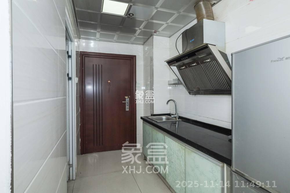 保利麓谷林语I区  1室1厅1卫    1300.0元/月室内图