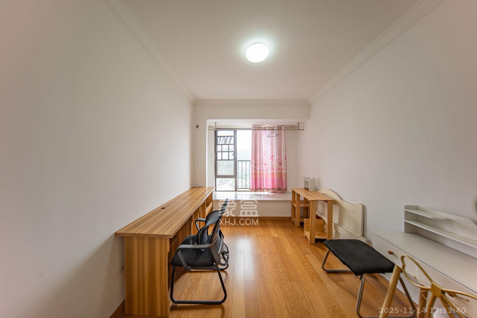 中海国际四期  3室2厅2卫    2300.0元/月室内图