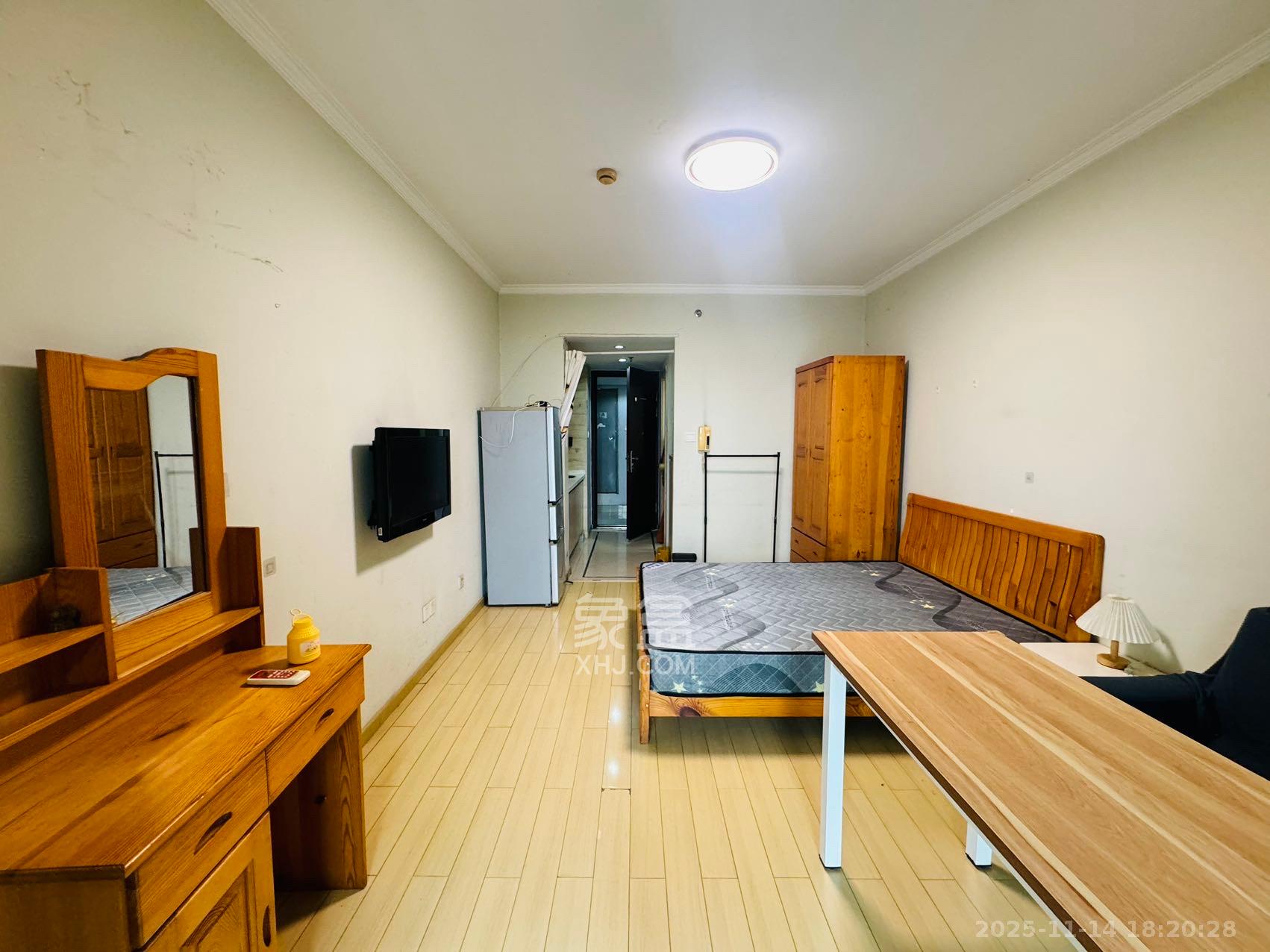 万科金域华府一期  1室1厅1卫    1500.0元/月室内图