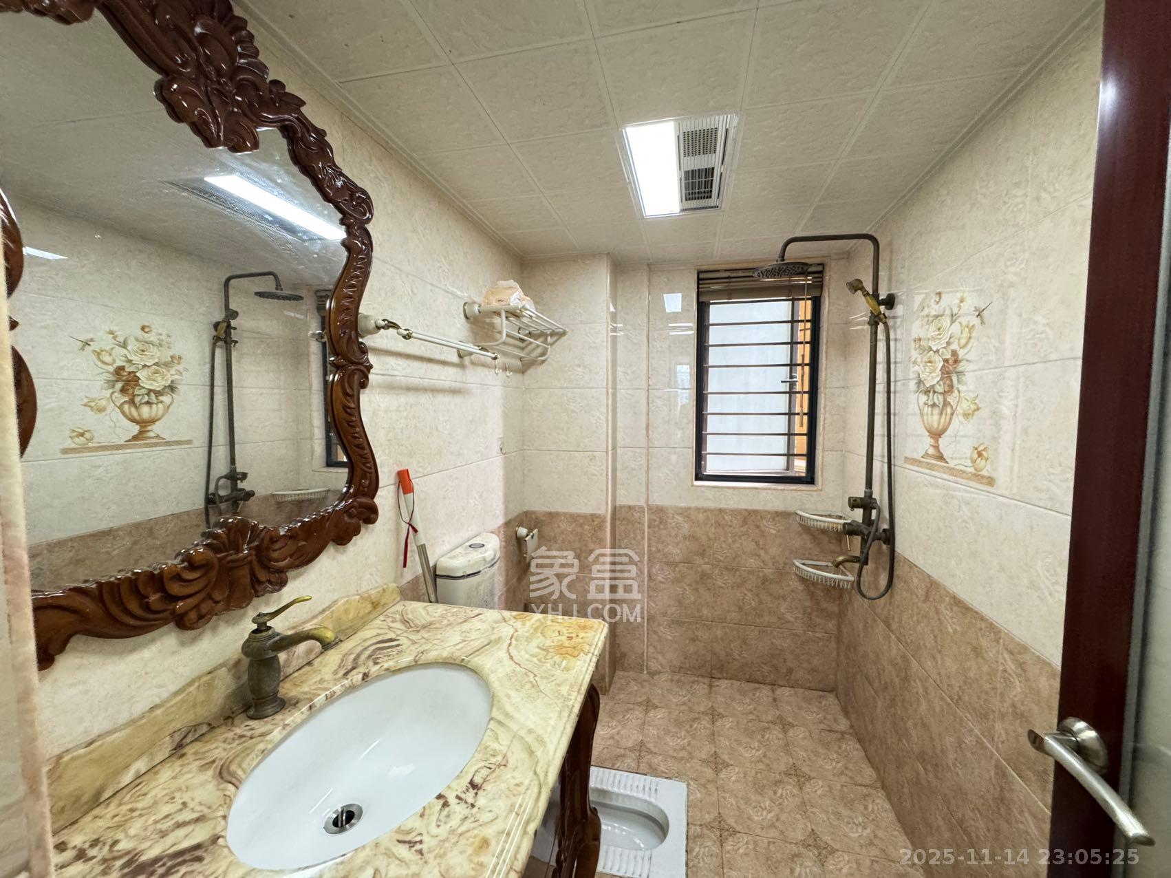 方略城市广场  3室2厅2卫    2200.0元/月室内图