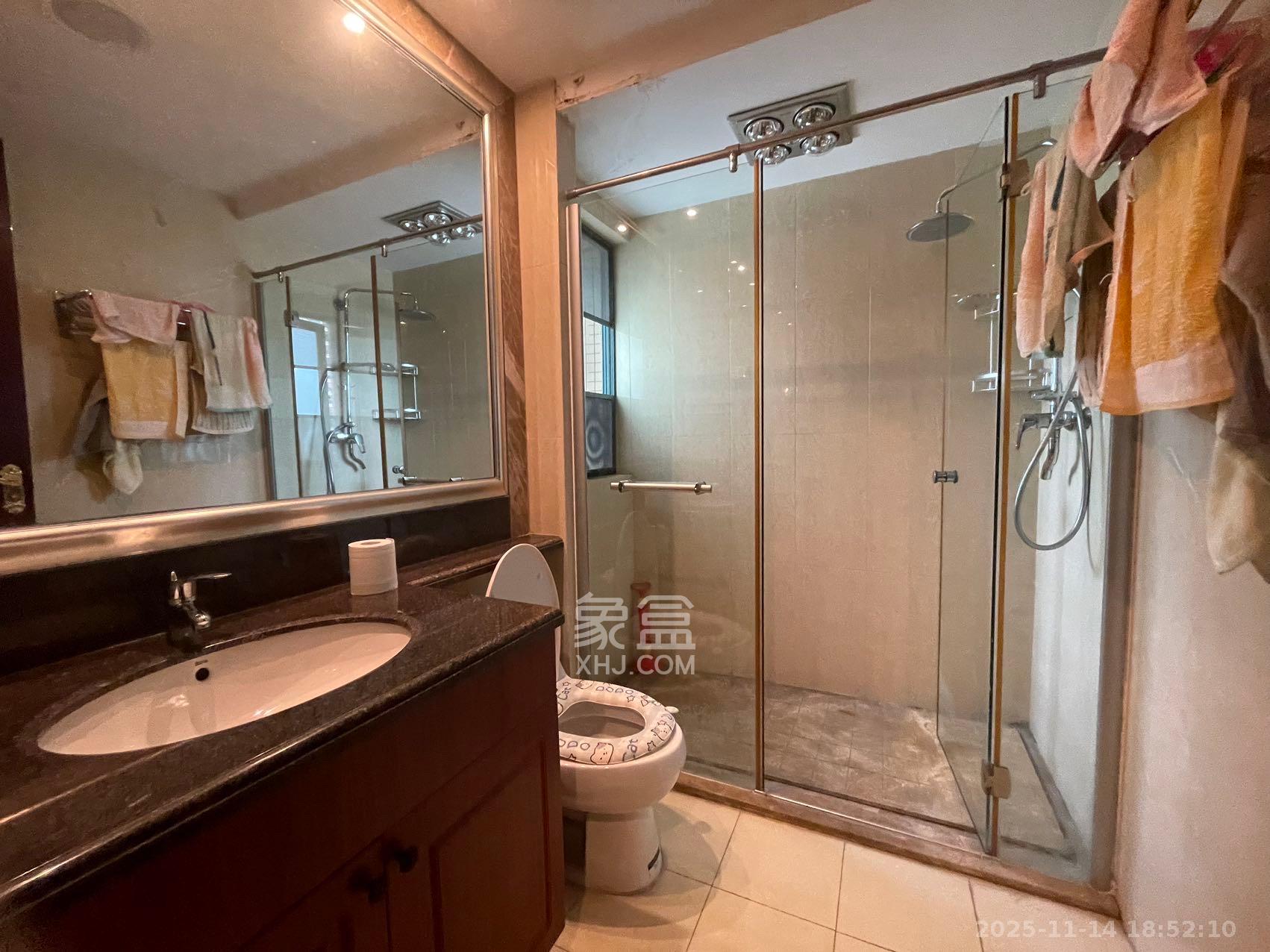 恒大雅苑  4室2厅2卫    3200.0元/月室内图