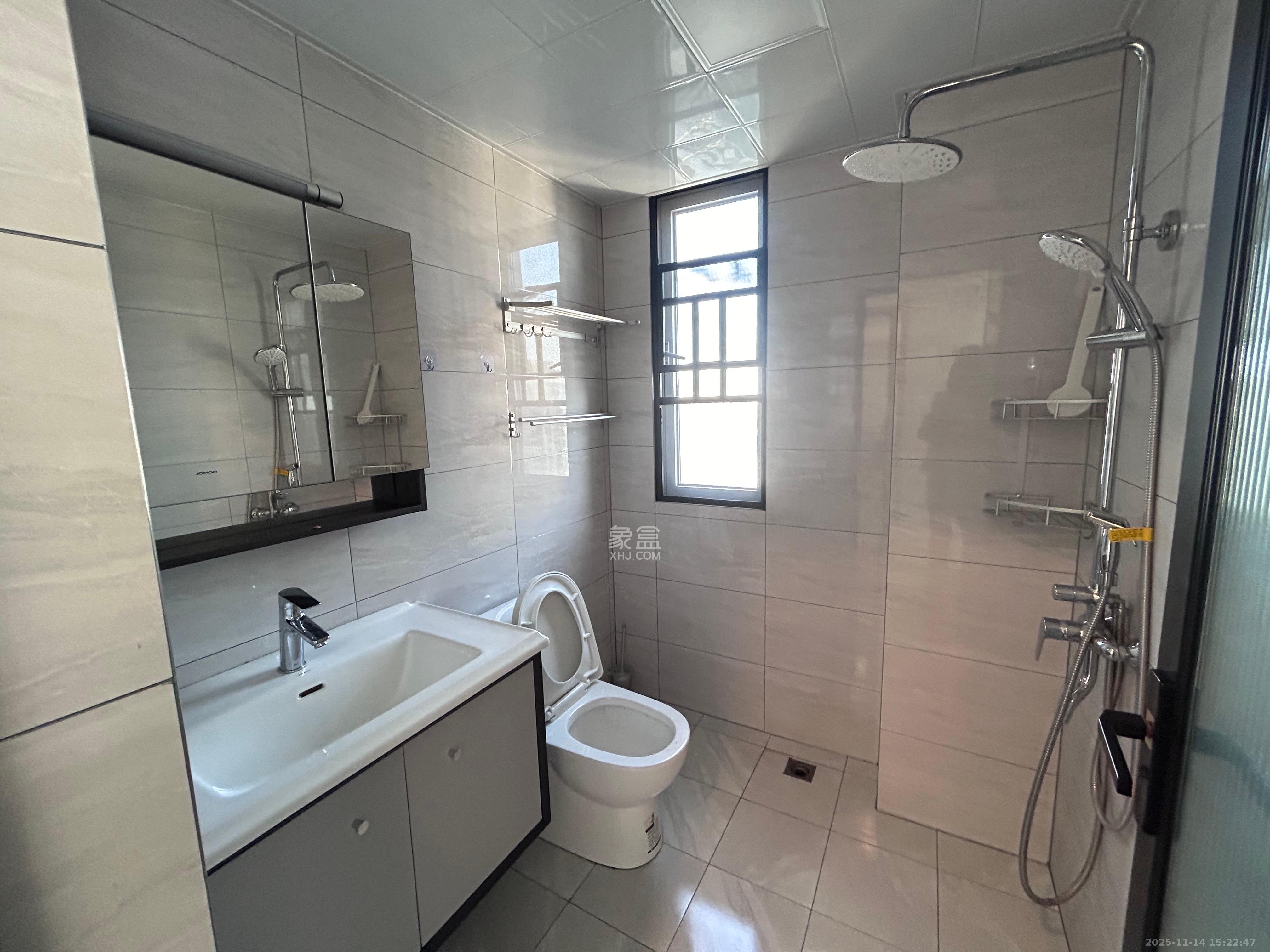 保利天禧D区 3室2厅2卫 3900.0元/月 保利天禧D区 3室2厅2卫 3900.0元/月室内图