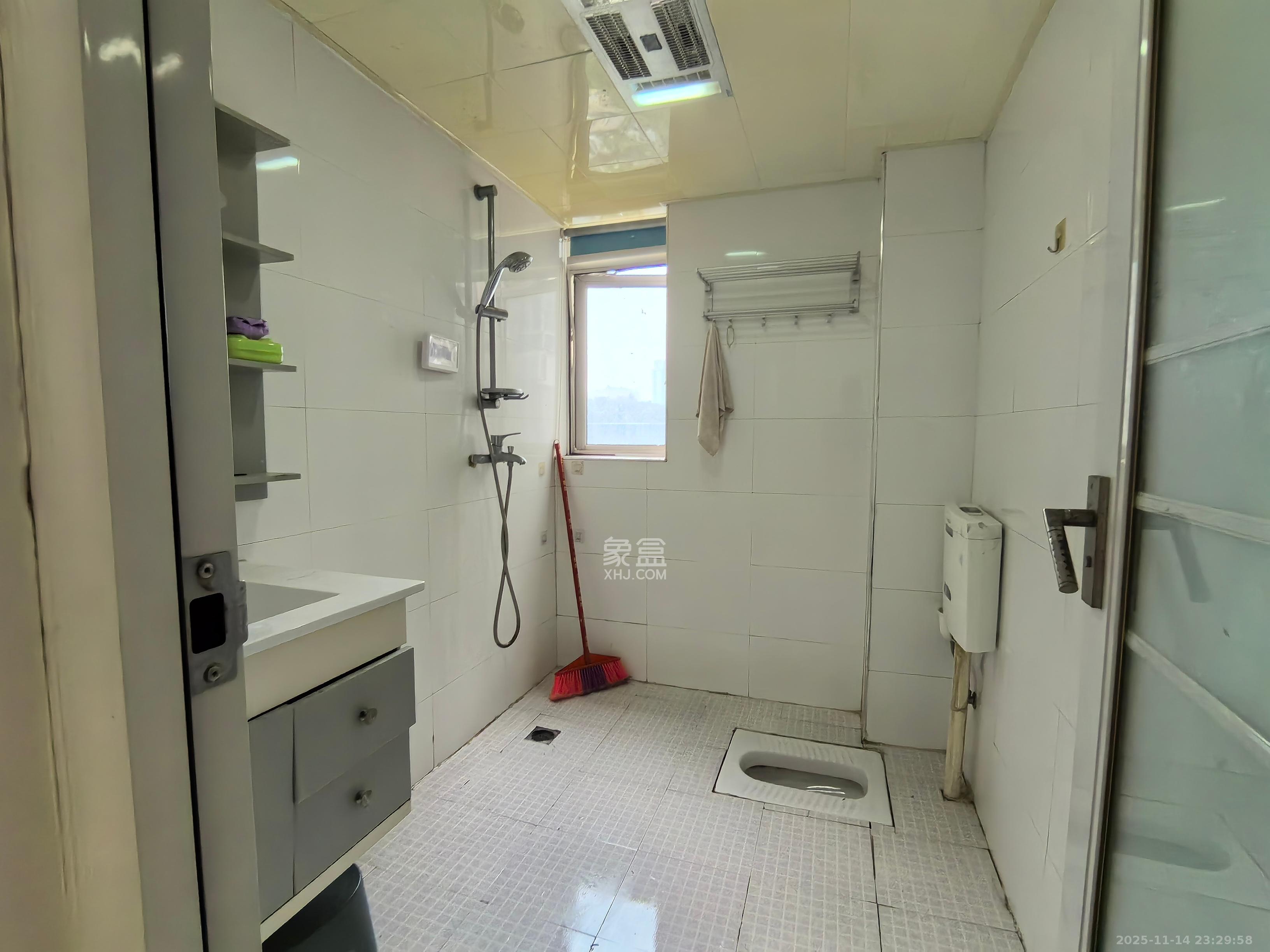 湘麓国际 2室2厅1卫 2000.0元/月 湘麓国际 2室2厅1卫 2000.0元/月室内图