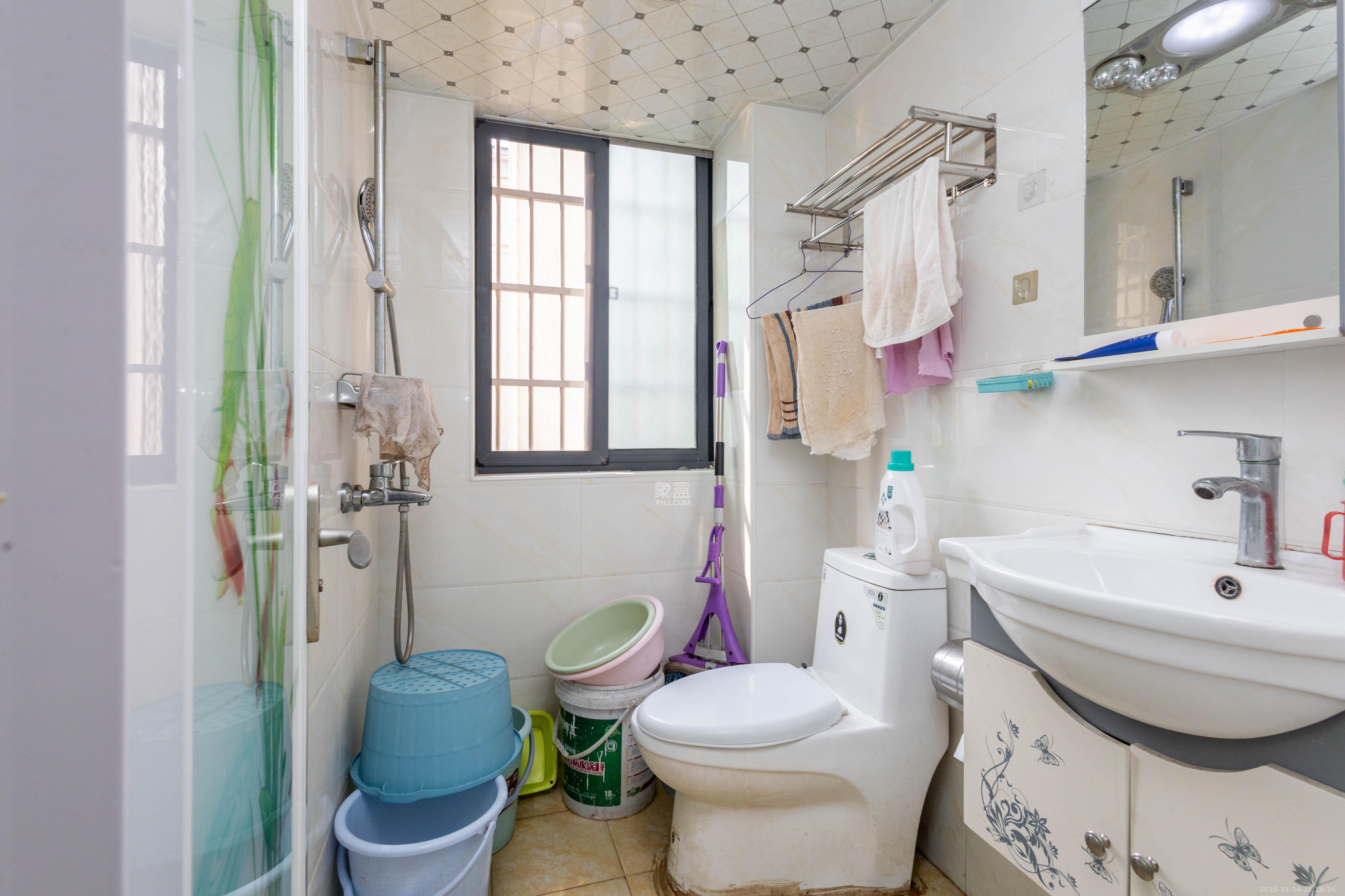 佳美紫郡  2室2厅1卫    49.8万卫生间