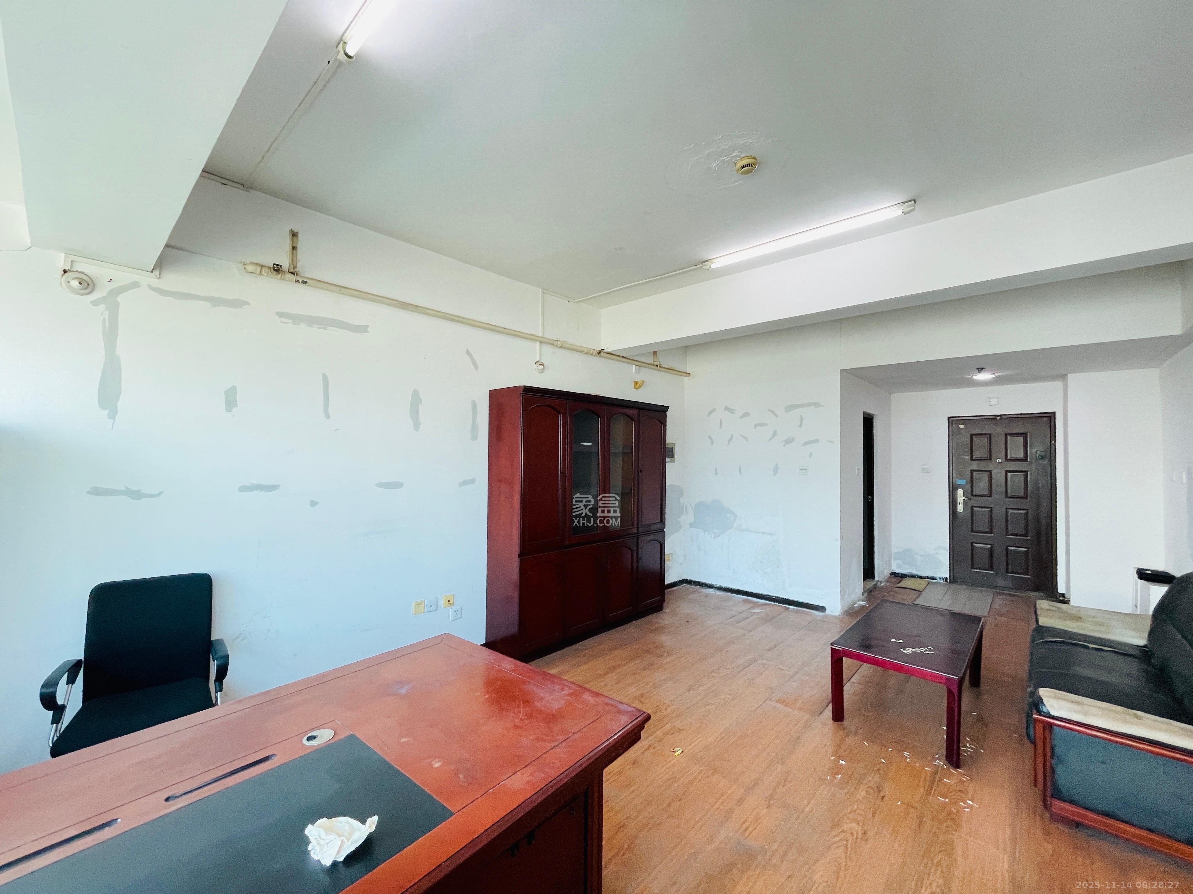 上城星座  1室0厅1卫    1200.0元/月室内图