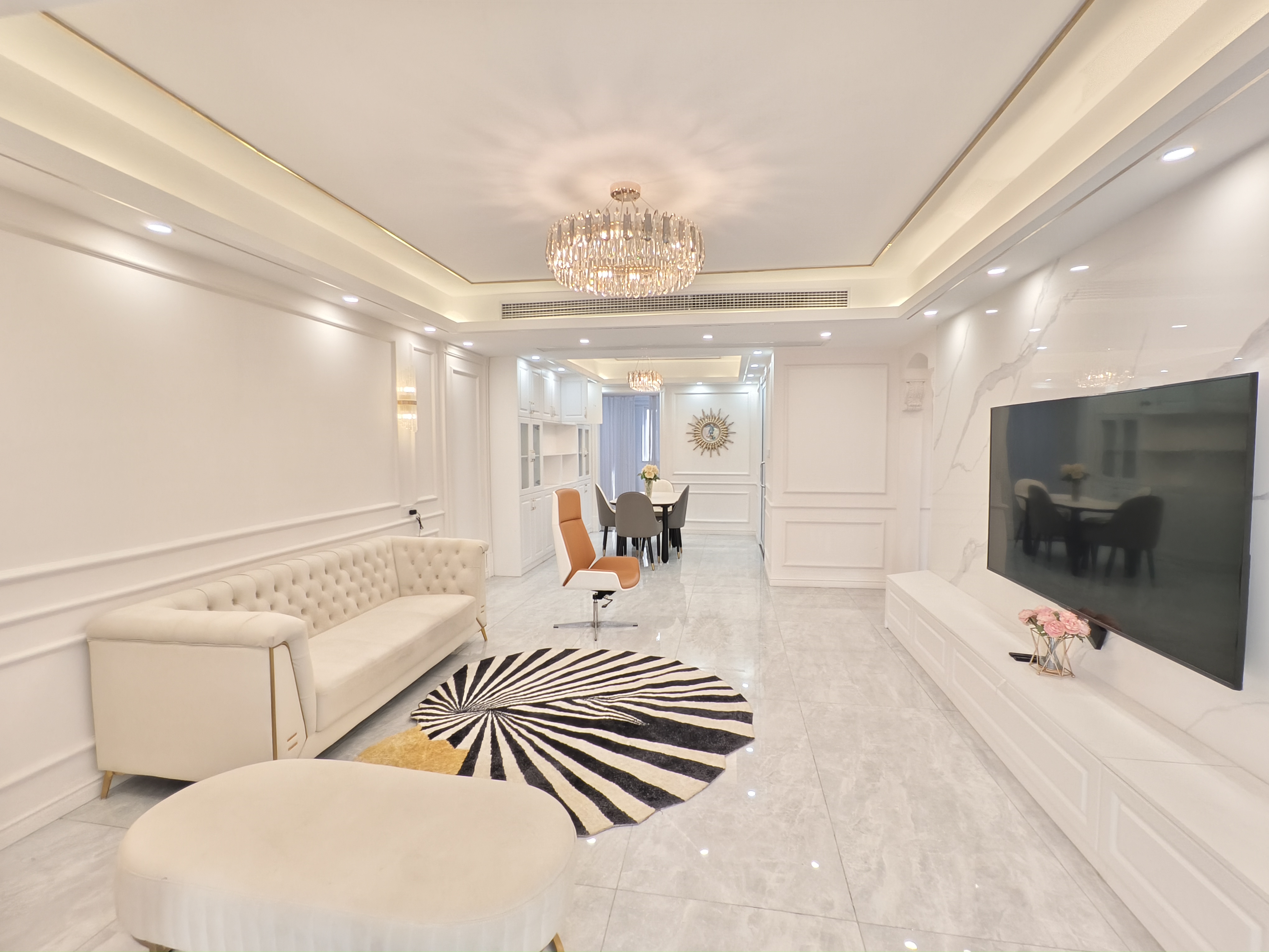 海阔天空-国瑞城二期(雅仕苑) 5室2厅2卫 8500.0元/月 海阔天空-国瑞城二期(雅仕苑) 5室2厅2卫 8500.0元/月室内图