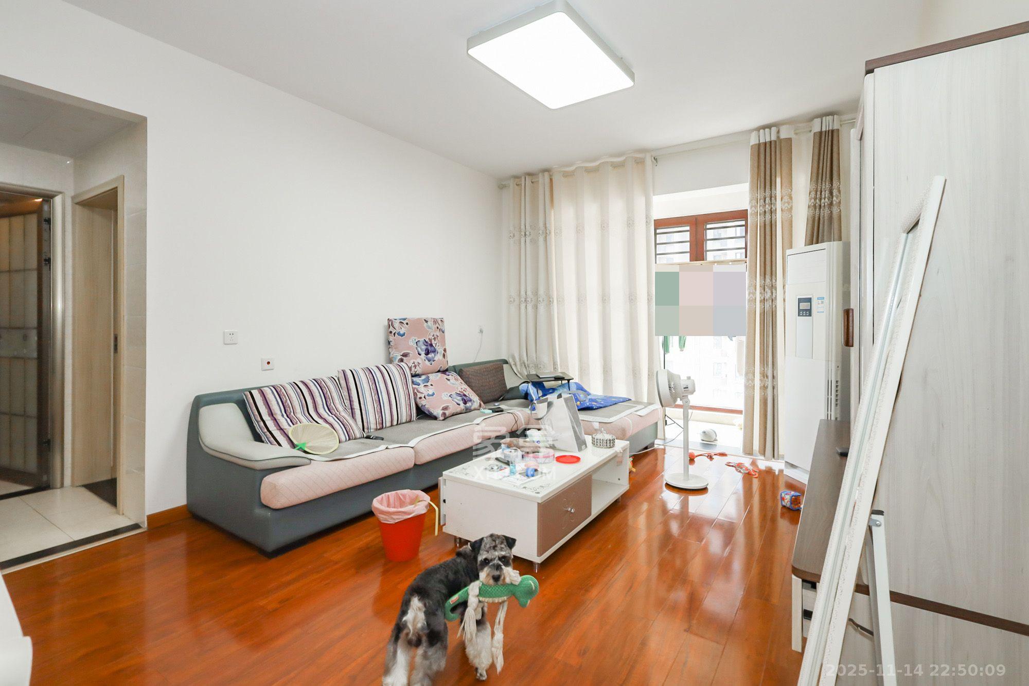 世茂外滩里(世茂铂翠湾三期) 3室2厅1卫 3400.0元/月 世茂外滩里(世茂铂翠湾三期) 3室2厅1卫 3400.0元/月室内图