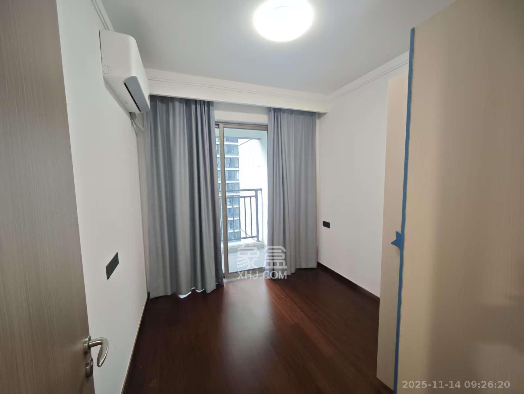 旭辉雨花郡 4室2厅2卫 4600.0元/月 旭辉雨花郡 4室2厅2卫 4600.0元/月室内图