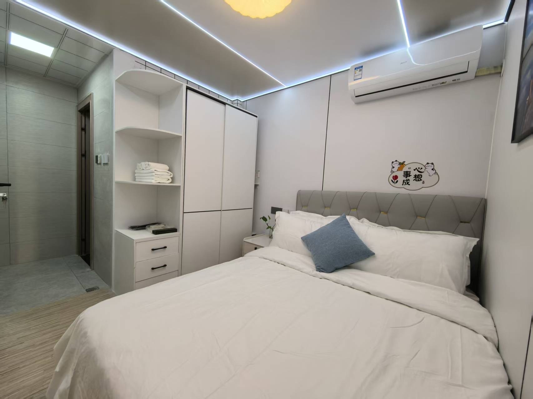 鲁能海蓝公馆  3室2厅2卫    2900.0元/月室内图