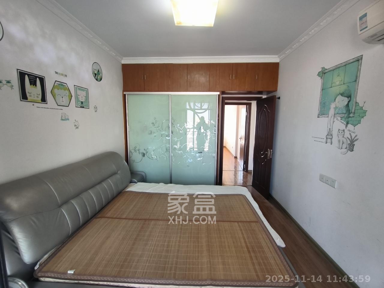 巢之恋  3室2厅2卫    2200.0元/月室内图