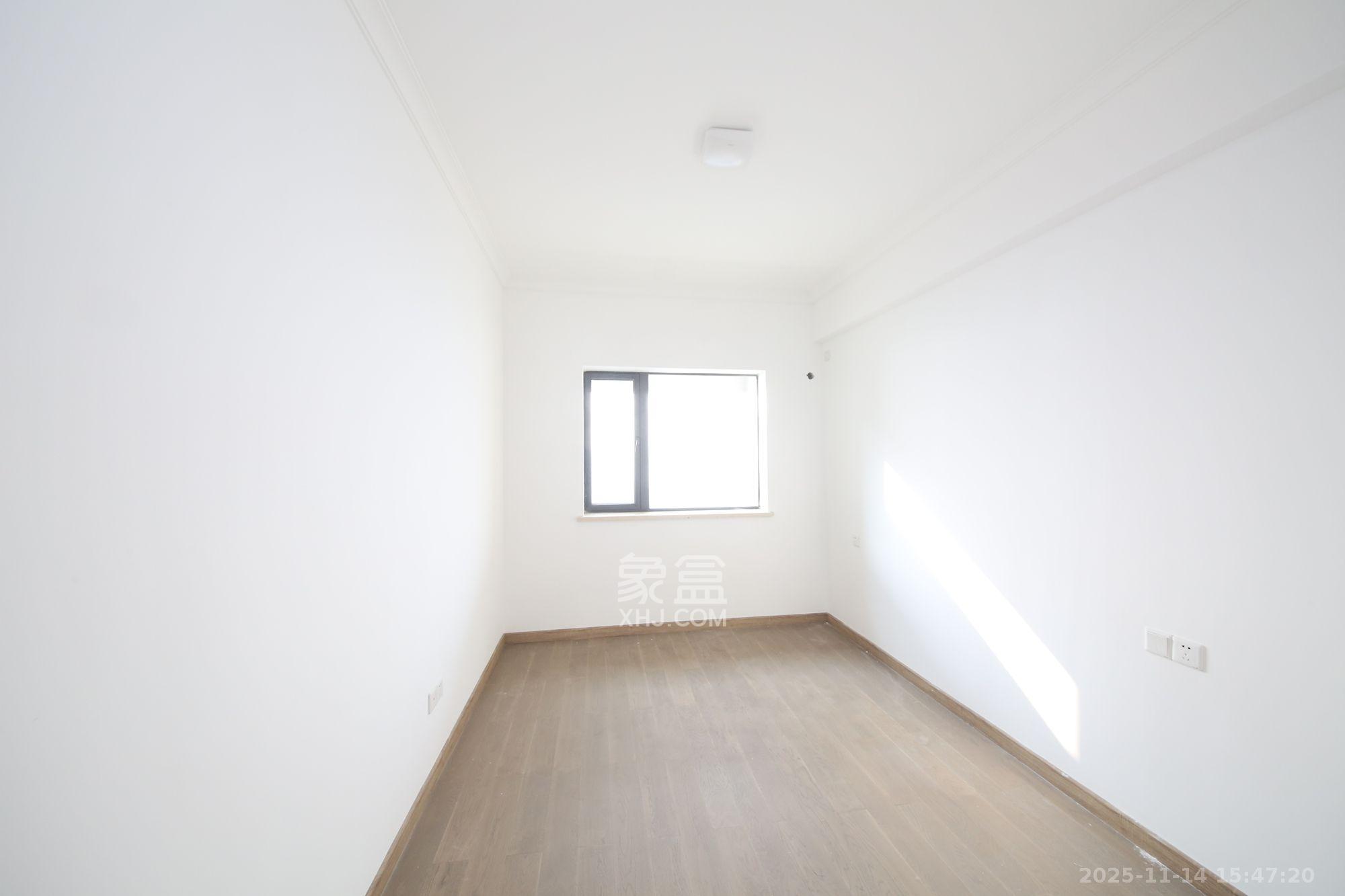 富力芙蓉新天地  4室2厅1卫    3500.0元/月室内图