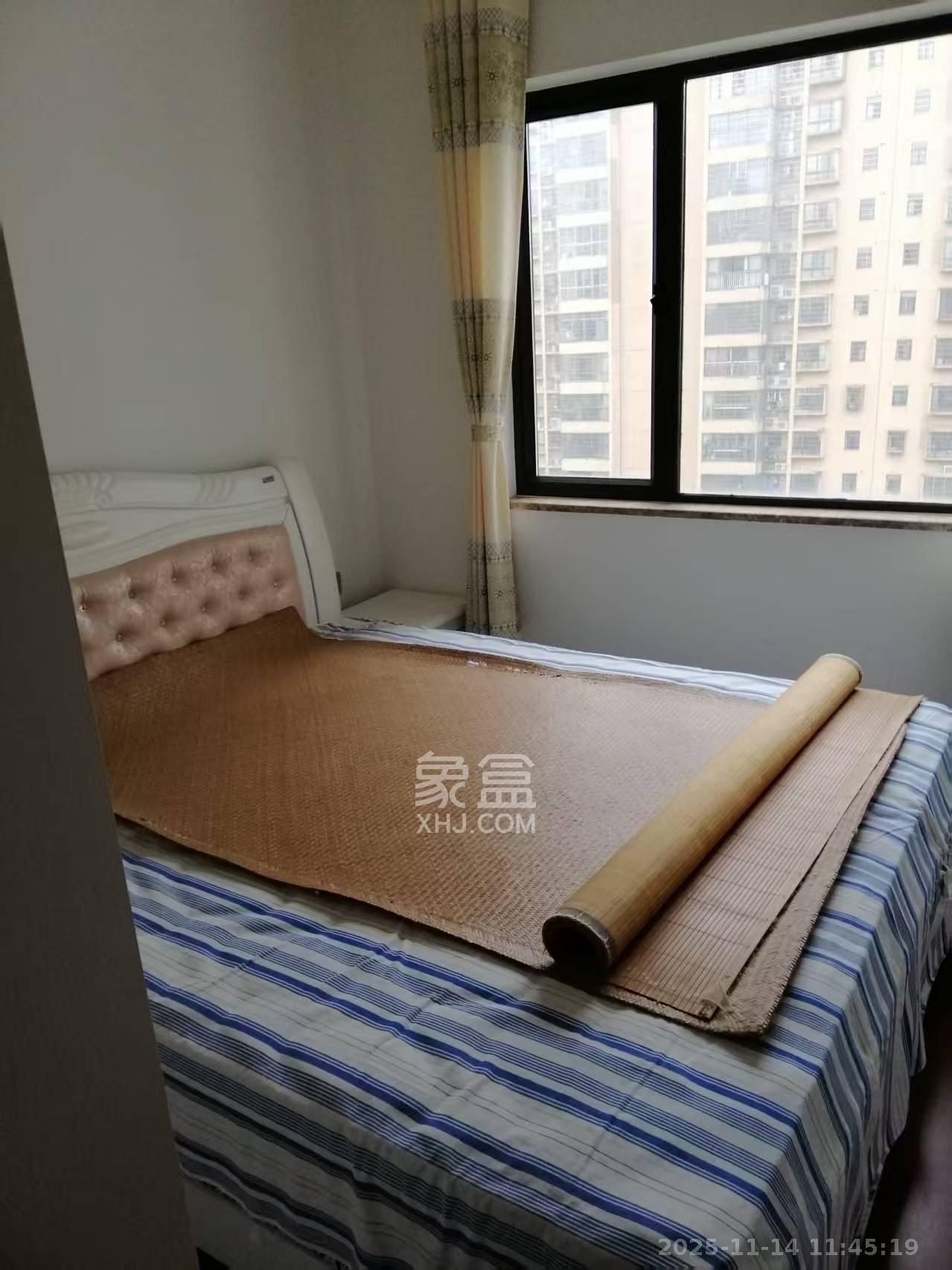 好莱城（弘德西街）  2室1厅1卫    2000.0元/月室内图