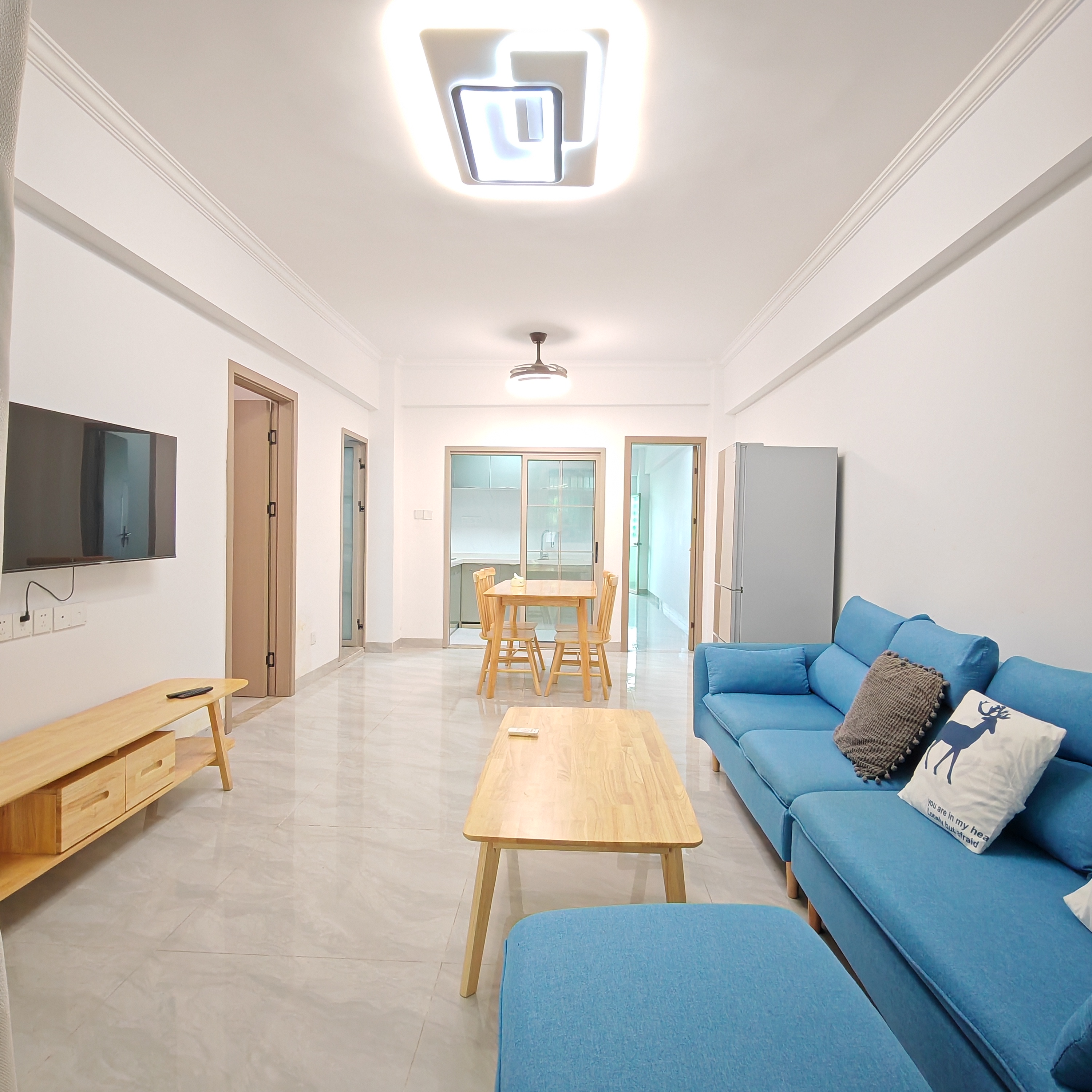 南海大厦(五指山路) 2室1厅1卫 2300.0元/月 南海大厦(五指山路) 2室1厅1卫 2300.0元/月室内图