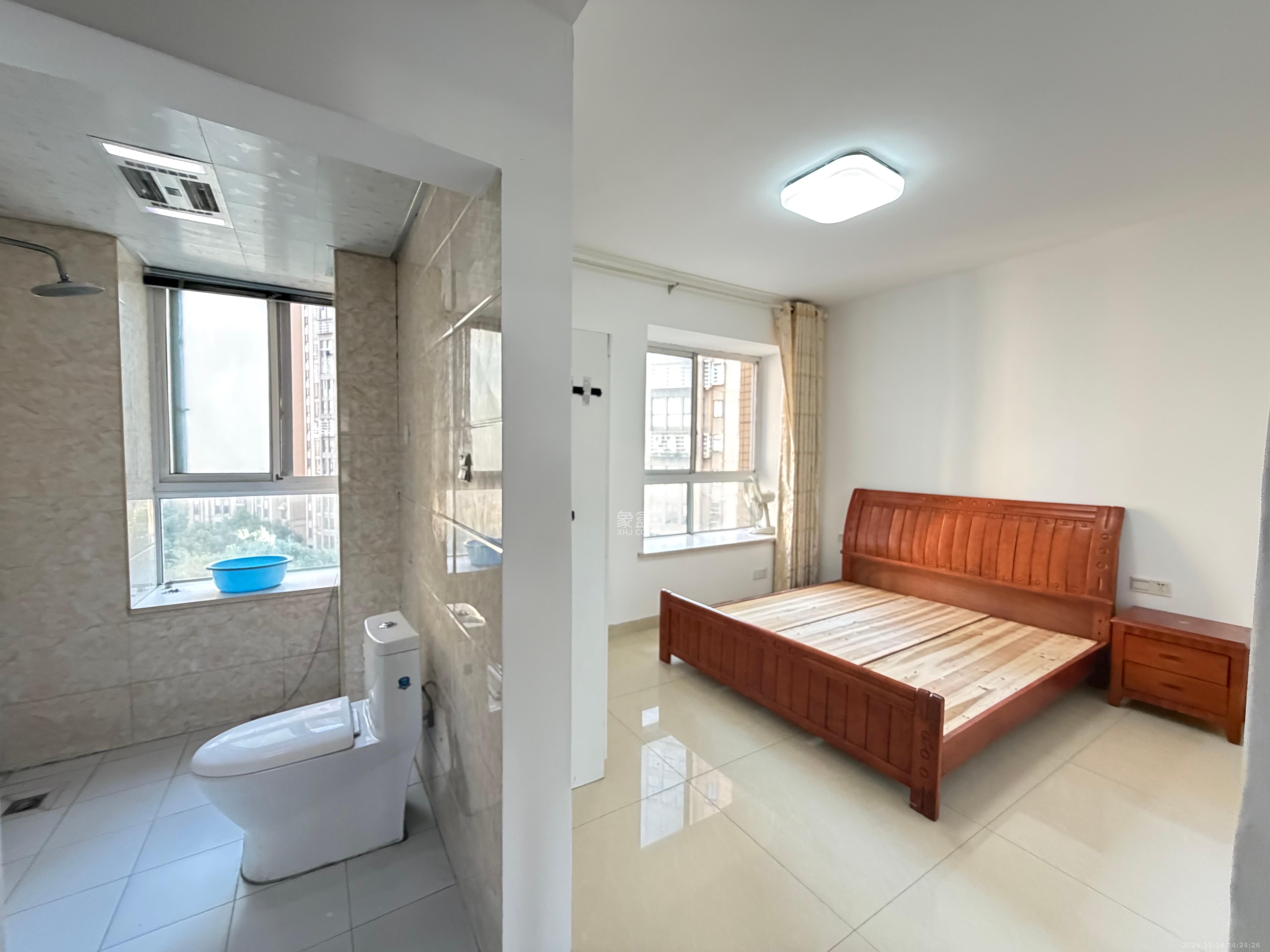 爱琴海岸 3室2厅2卫 1800.0元/月 爱琴海岸 3室2厅2卫 1800.0元/月室内图