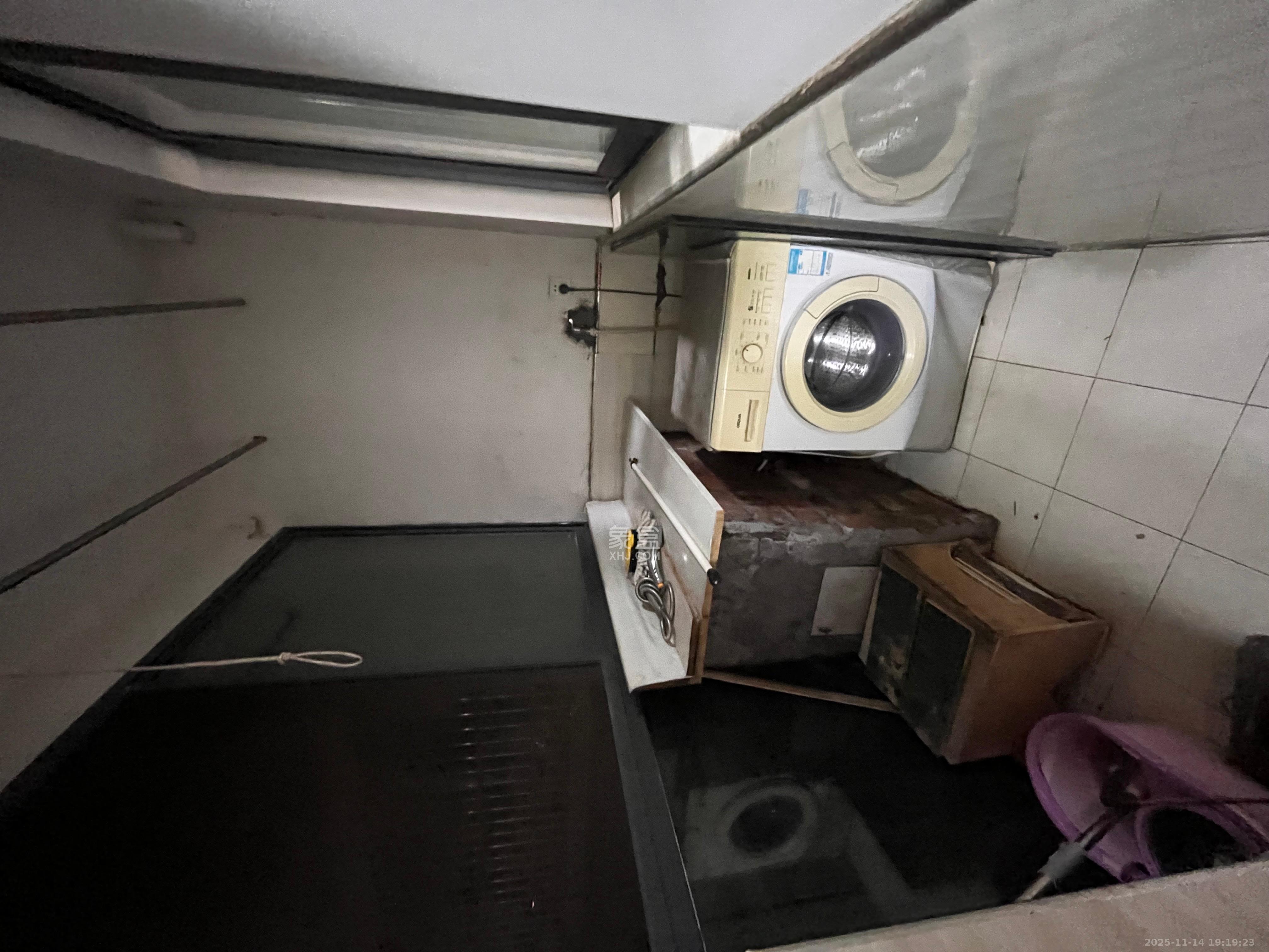 翡翠华庭  2室1厅1卫    1600.0元/月室内图