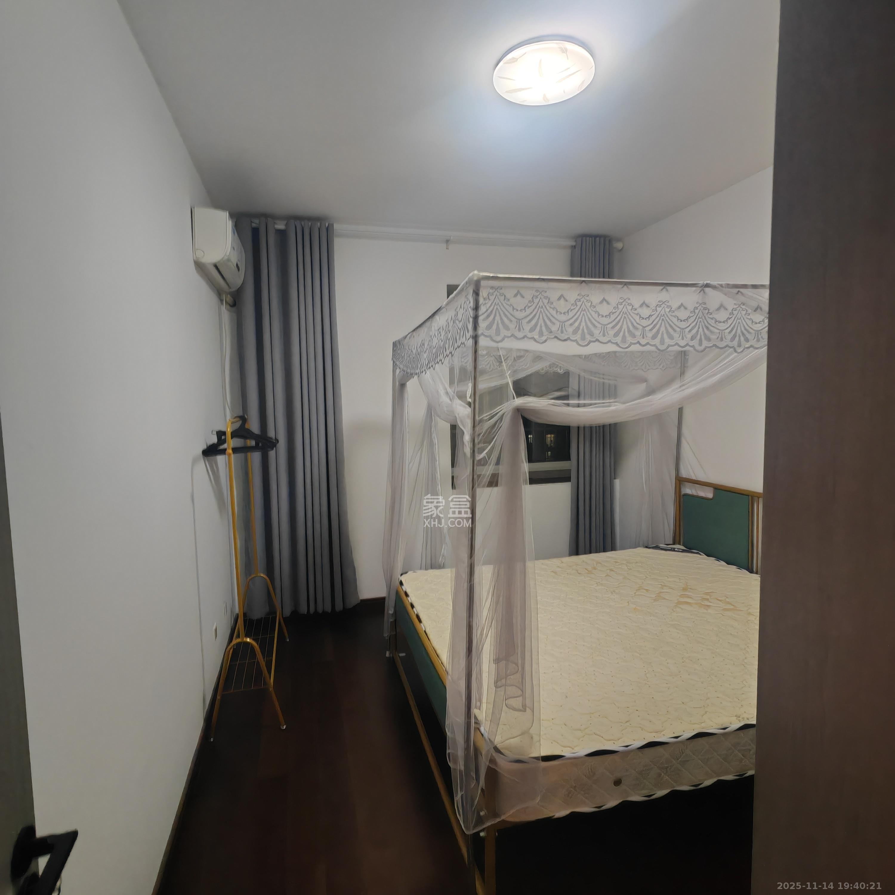 洋湖景园  2室1厅1卫    2100.0元/月室内图