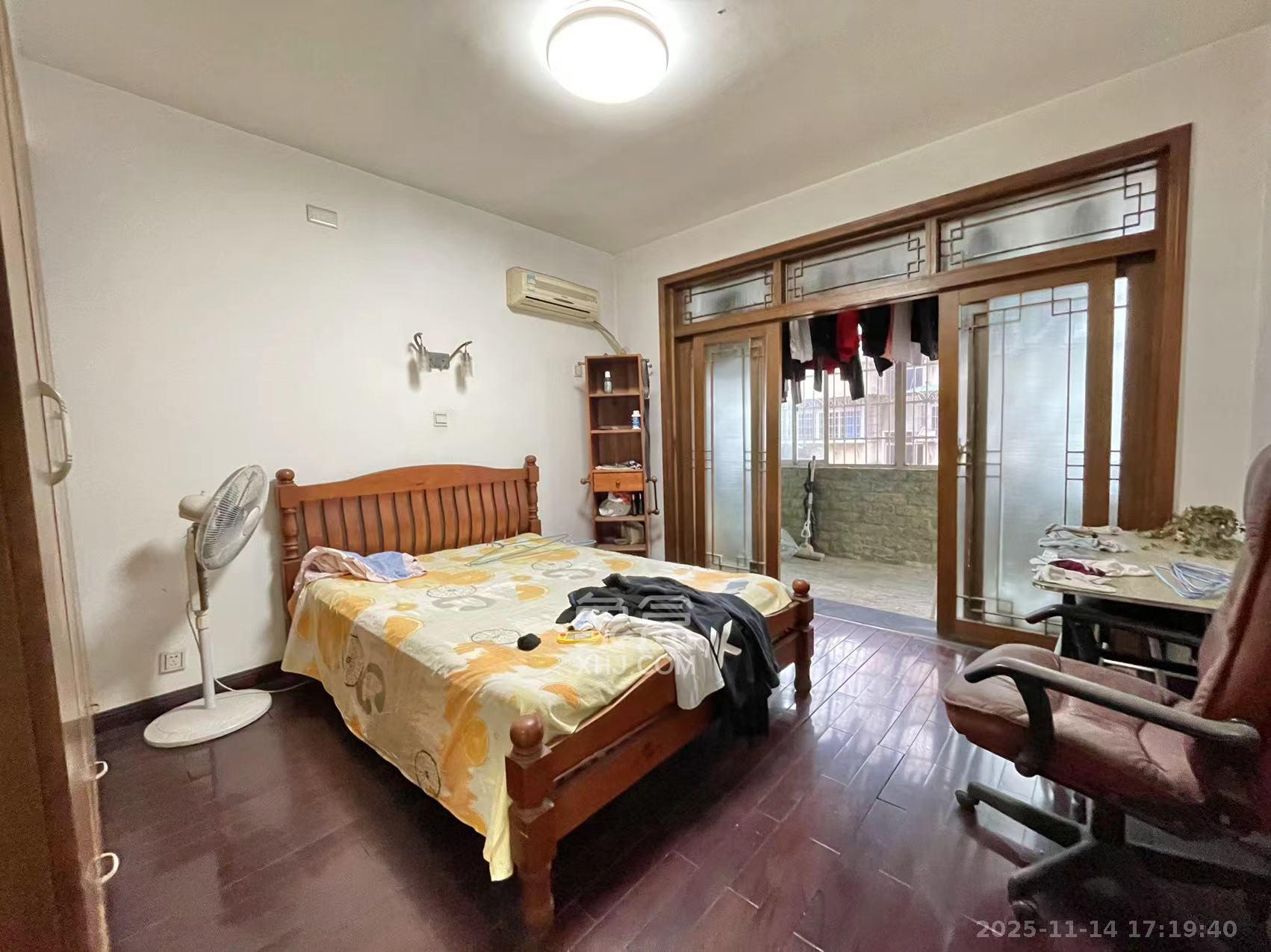 众立小区 1室2厅1卫 3200.0元/月 众立小区 1室2厅1卫 3200.0元/月室内图