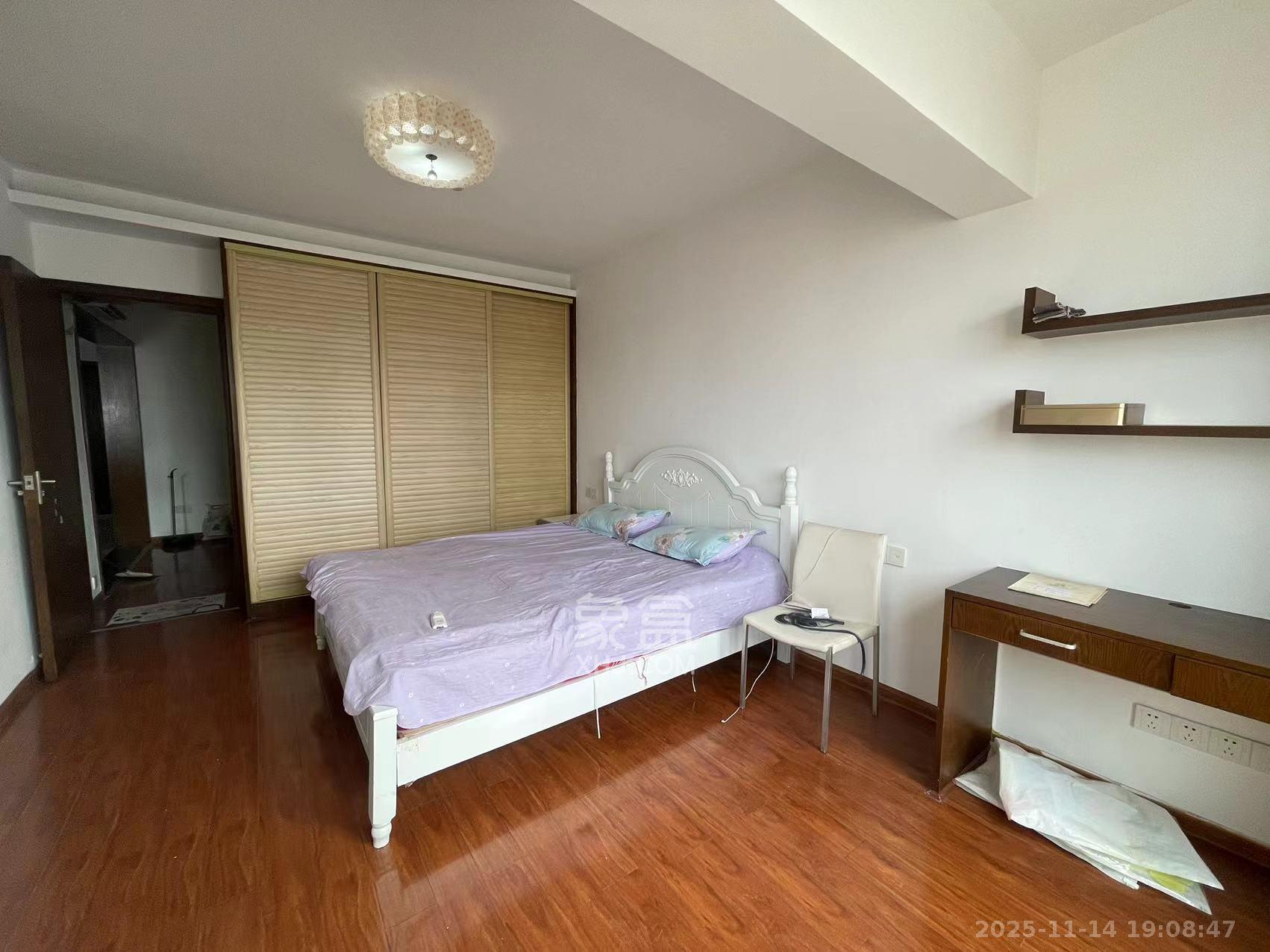 少帅府 1室1厅1卫 2300.0元/月 少帅府 1室1厅1卫 2300.0元/月室内图