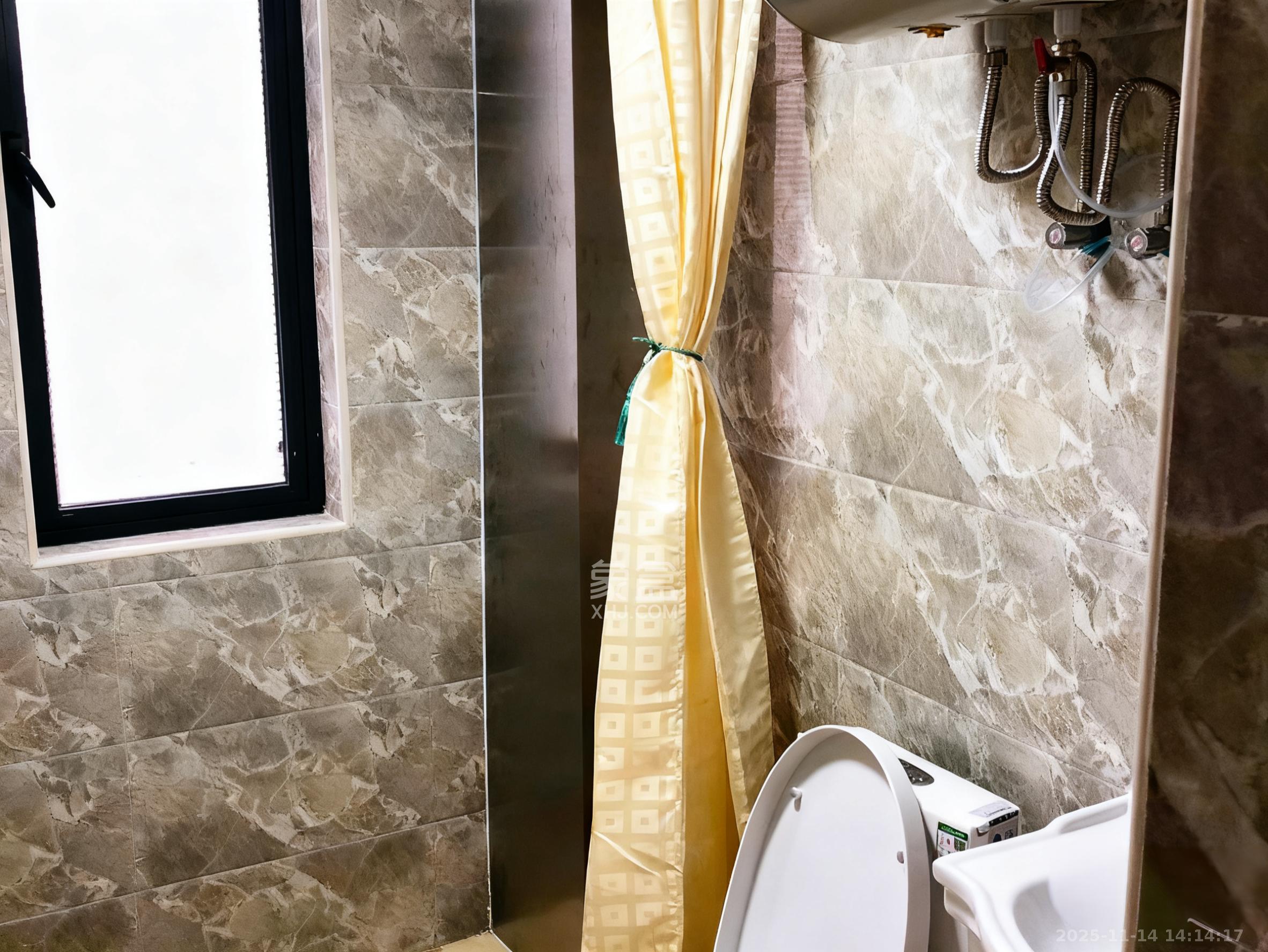 爵世名邸东湖（东湖壹号企业总部基地）  4室2厅2卫    2200.0元/月室内图