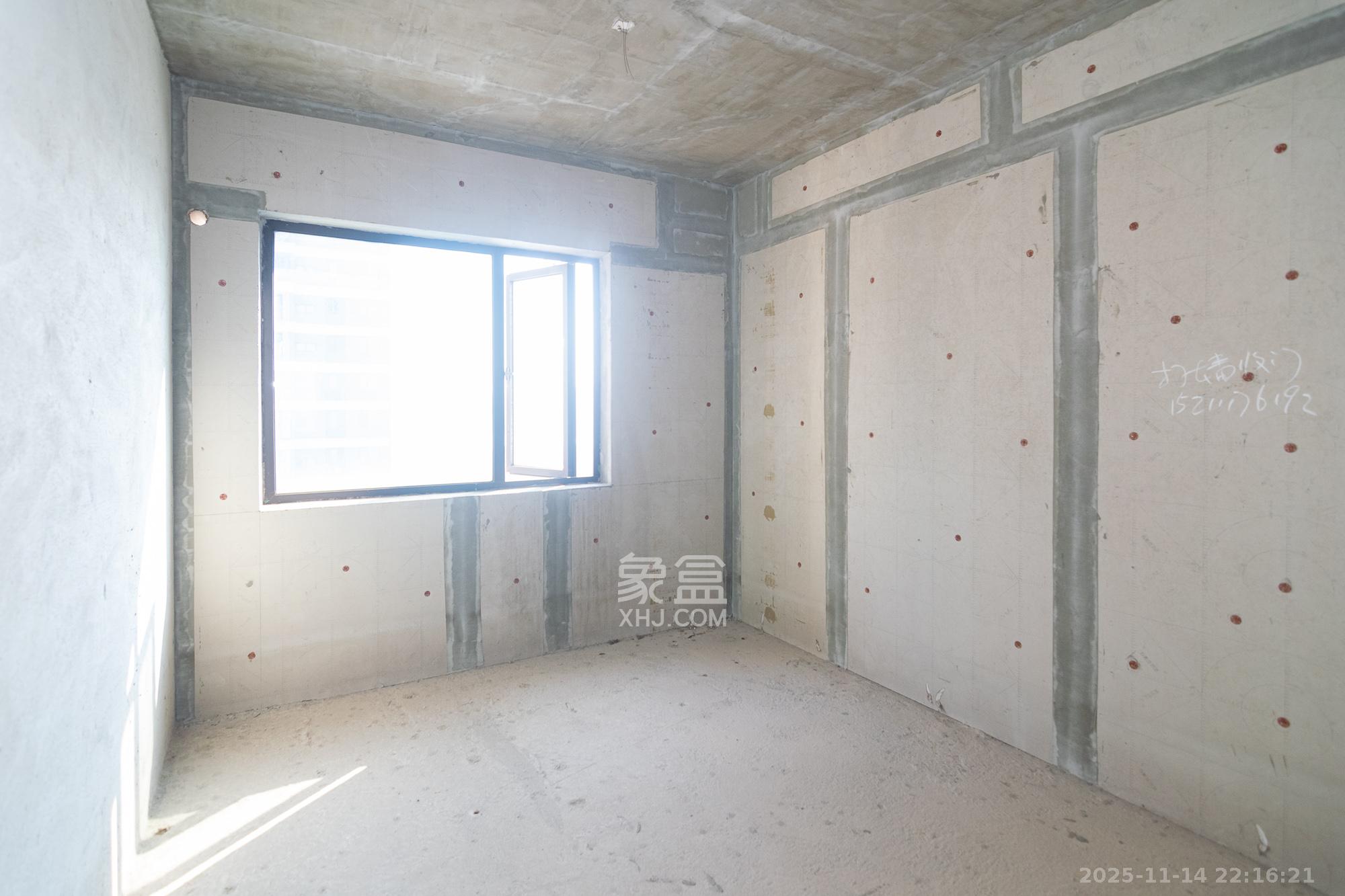 湾田望江府 4室2厅2卫 60.0万 湾田望江府 4室2厅2卫 60.0万卧室