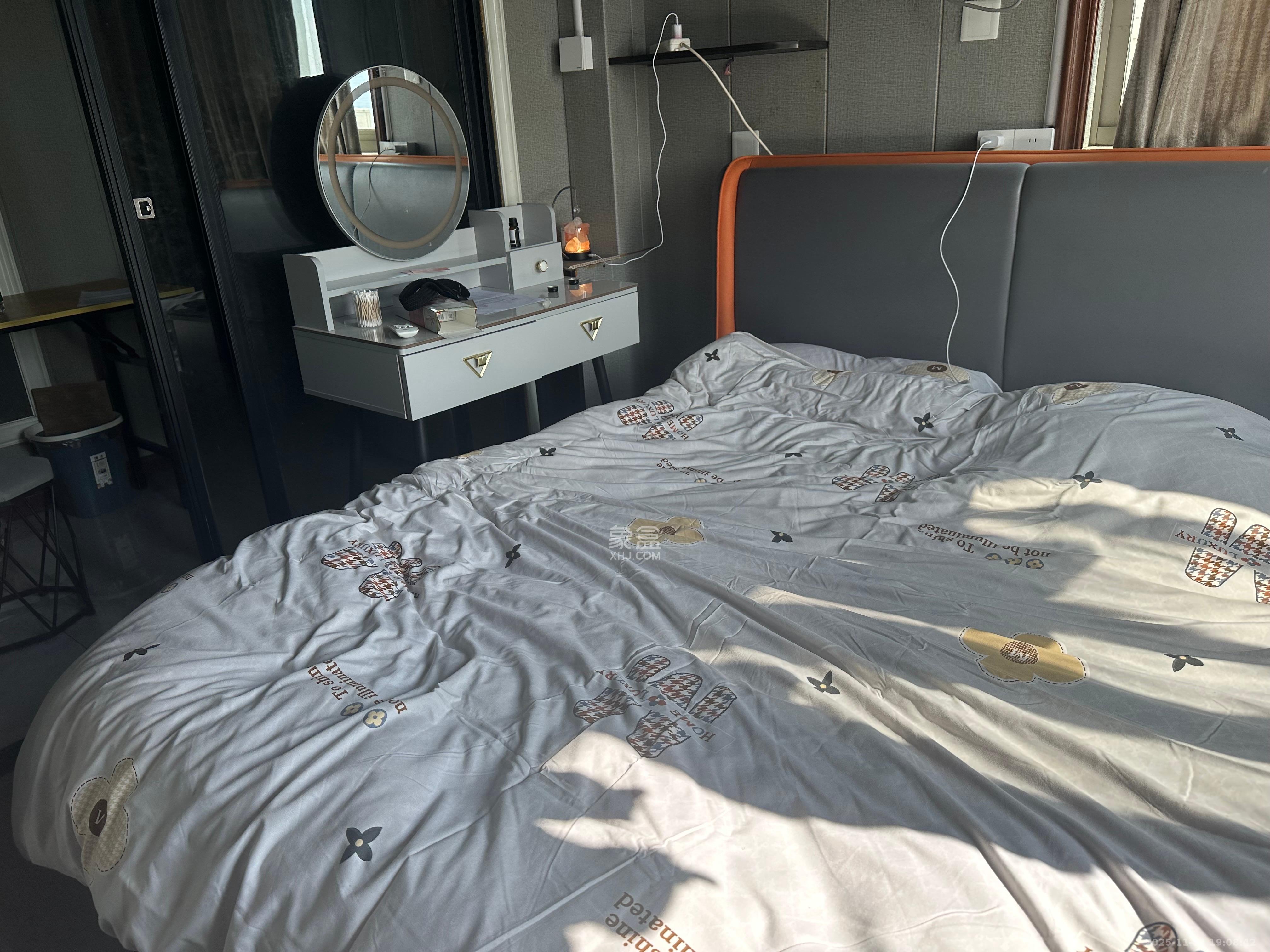 白沙湾嘉园  1室1厅1卫    1200.0元/月室内图