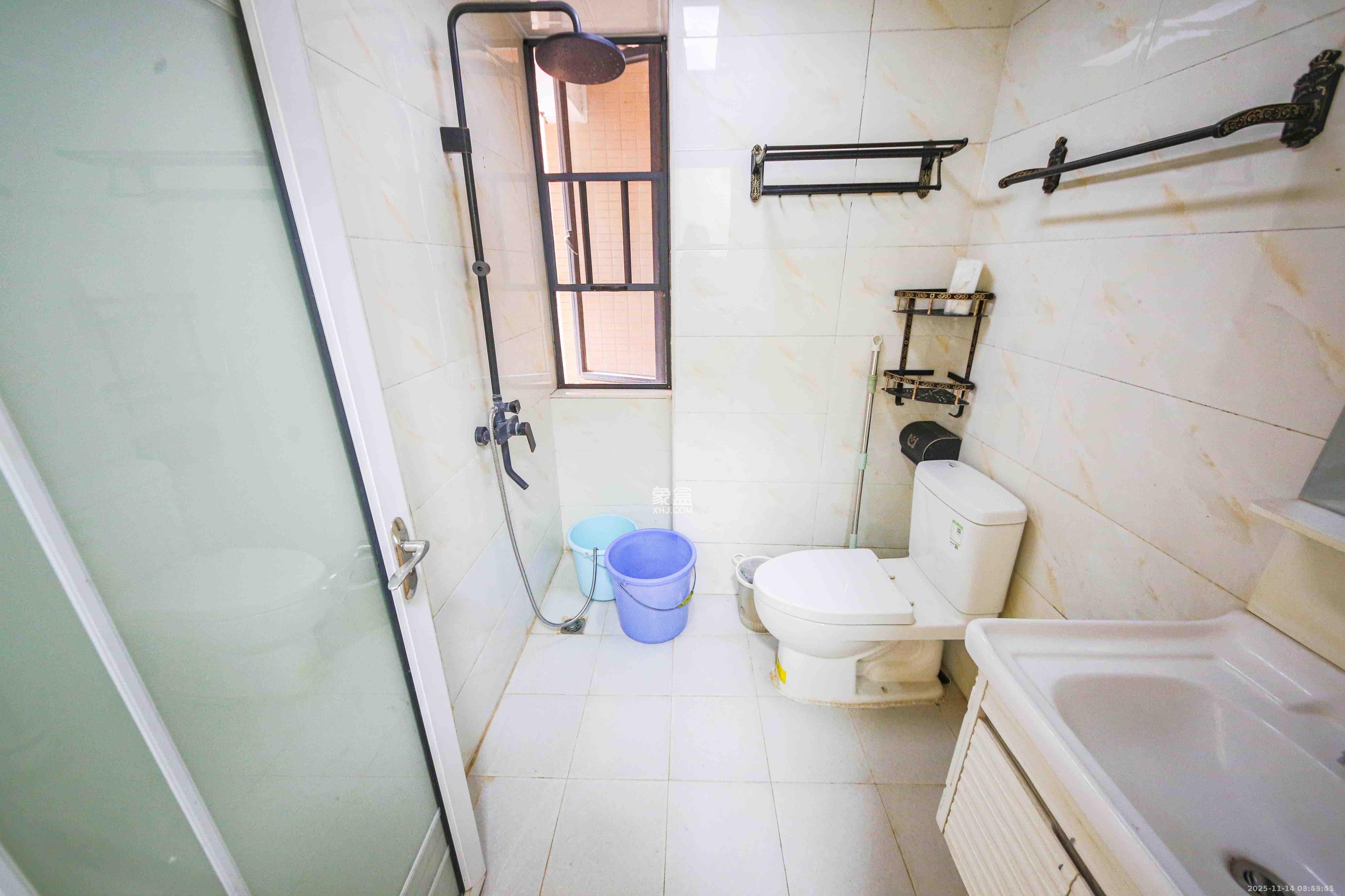 嘉福长安郡（融信澜悦、嘉福好美家园）  3室2厅2卫    2400.0元/月室内图