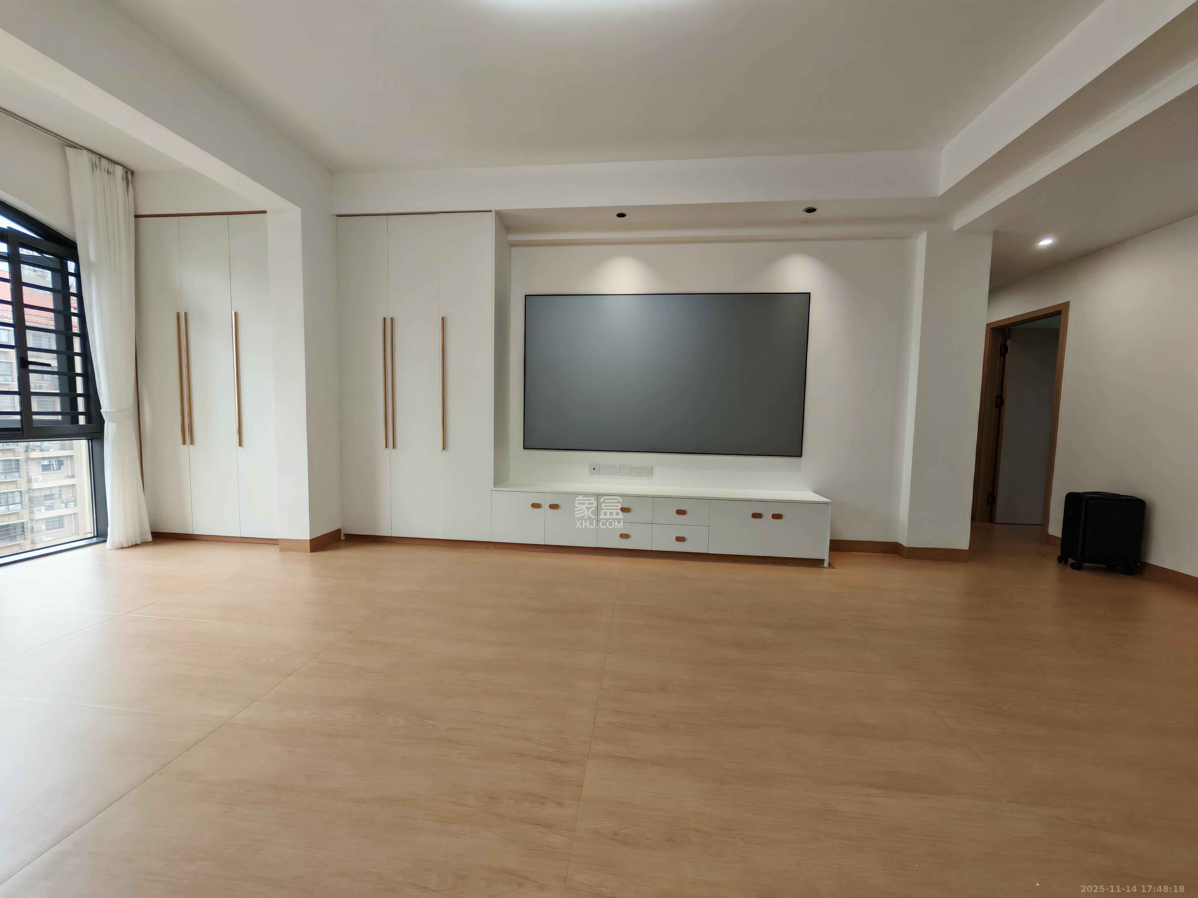 龙盛华府  3室2厅2卫    65.0万