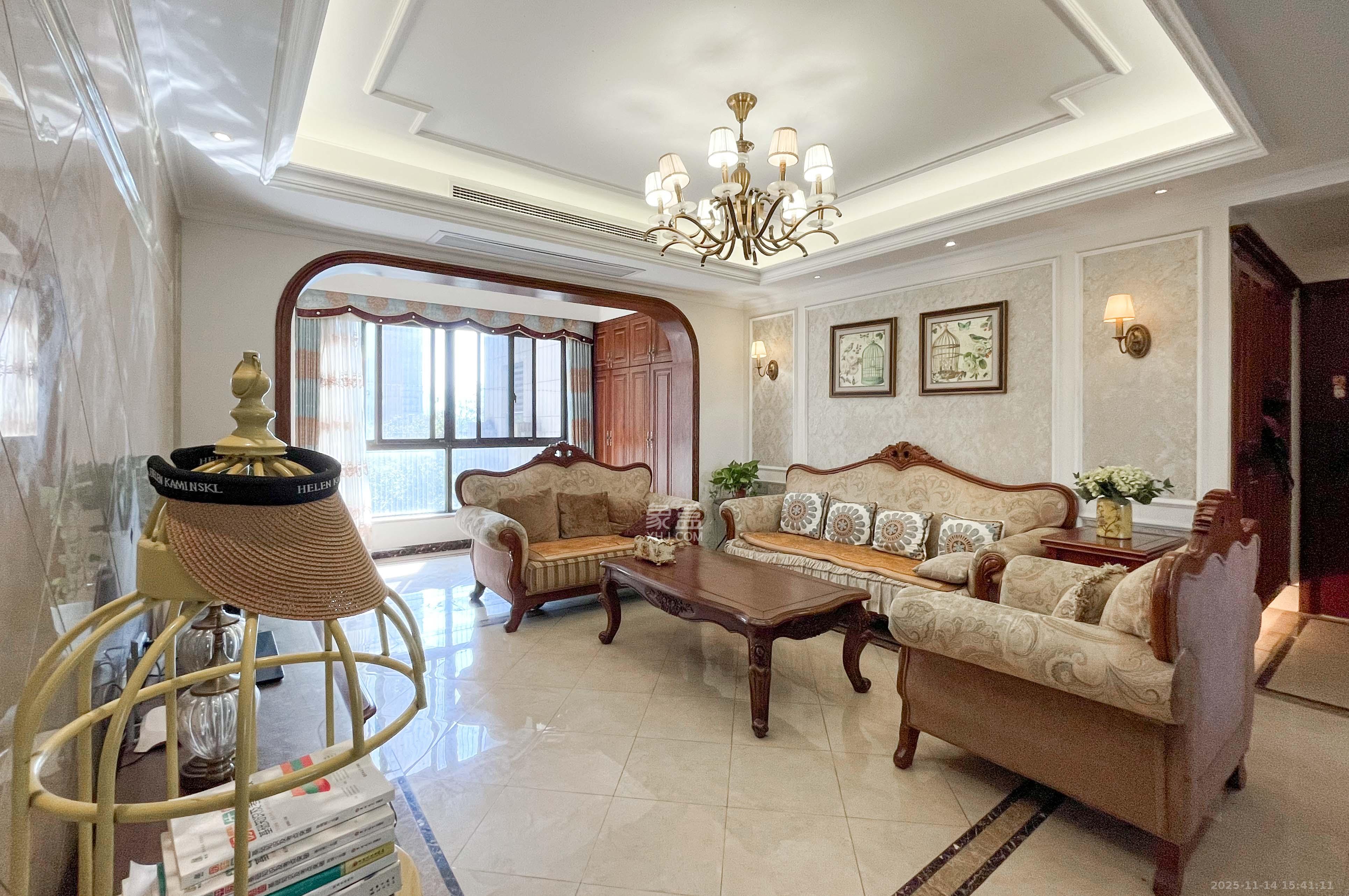 梅溪湖金茂悦(金悦雅苑) 4室2厅2卫 210.0万 梅溪湖金茂悦(金悦雅苑) 4室2厅2卫 210.0万客厅