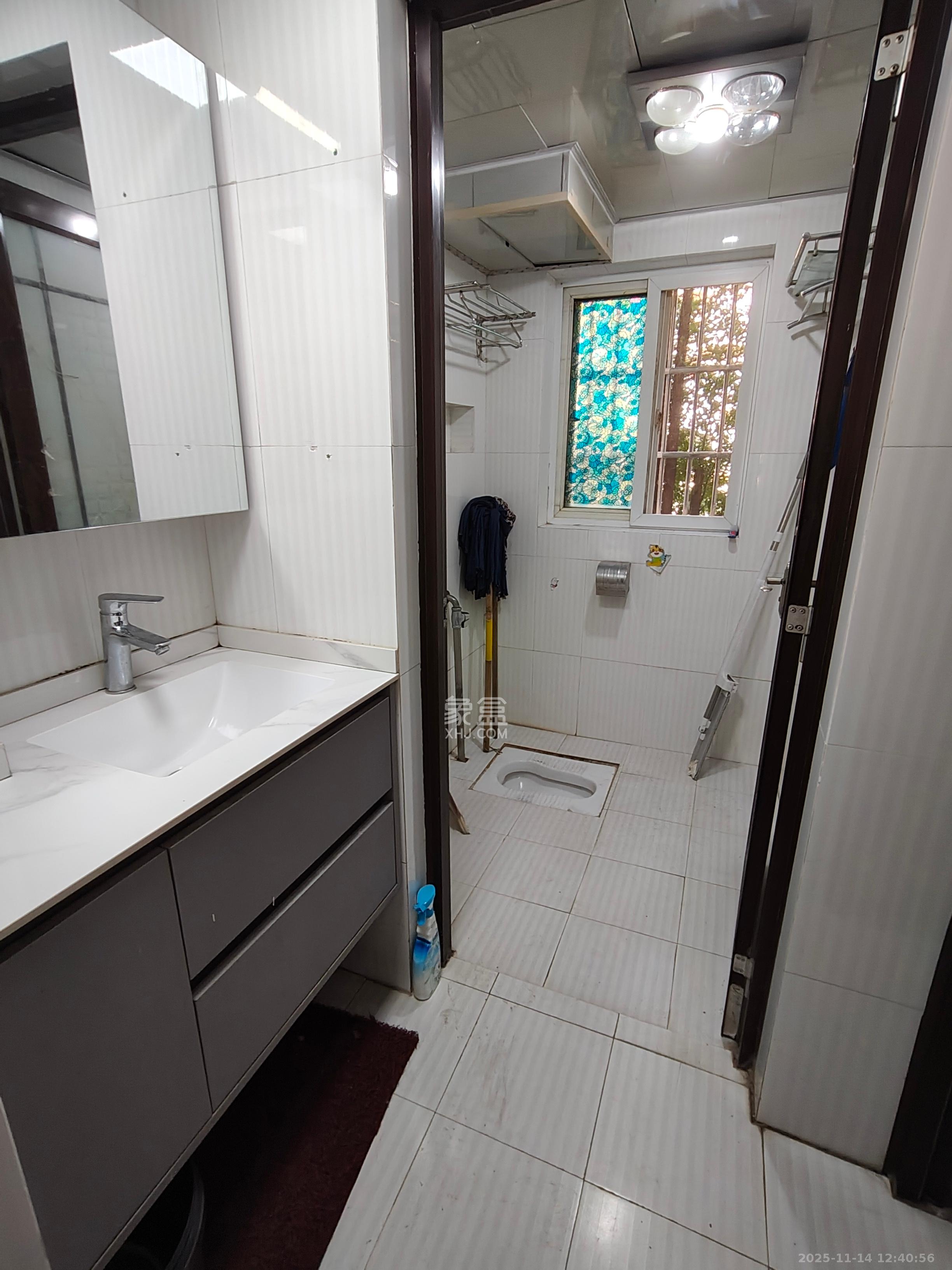 东方名都百草园  3室2厅1卫    1600.0元/月室内图